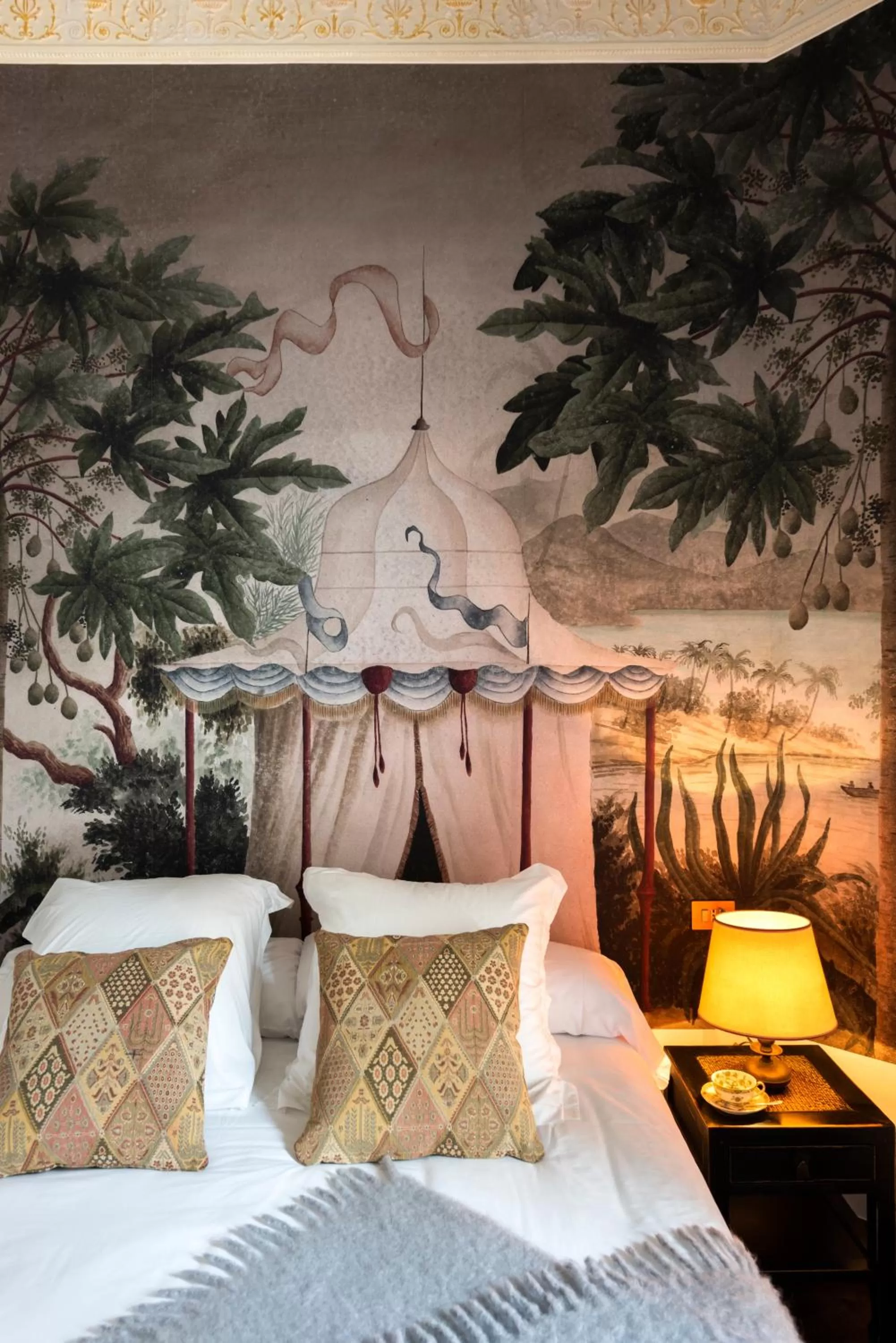 Bedroom, Bed in Pájaro Rebelde