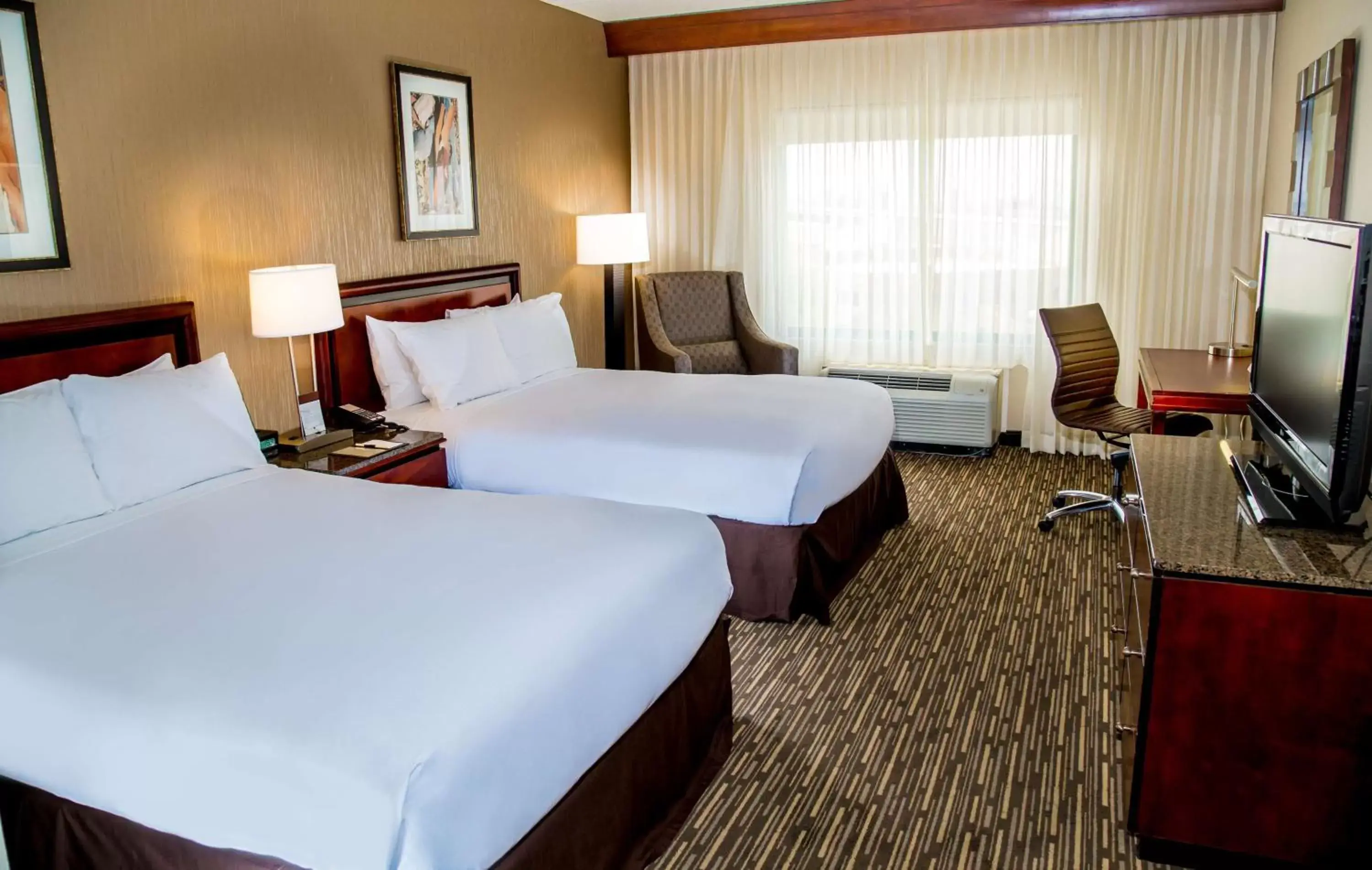 Bedroom, Bed in DoubleTree by Hilton Las Vegas Airport