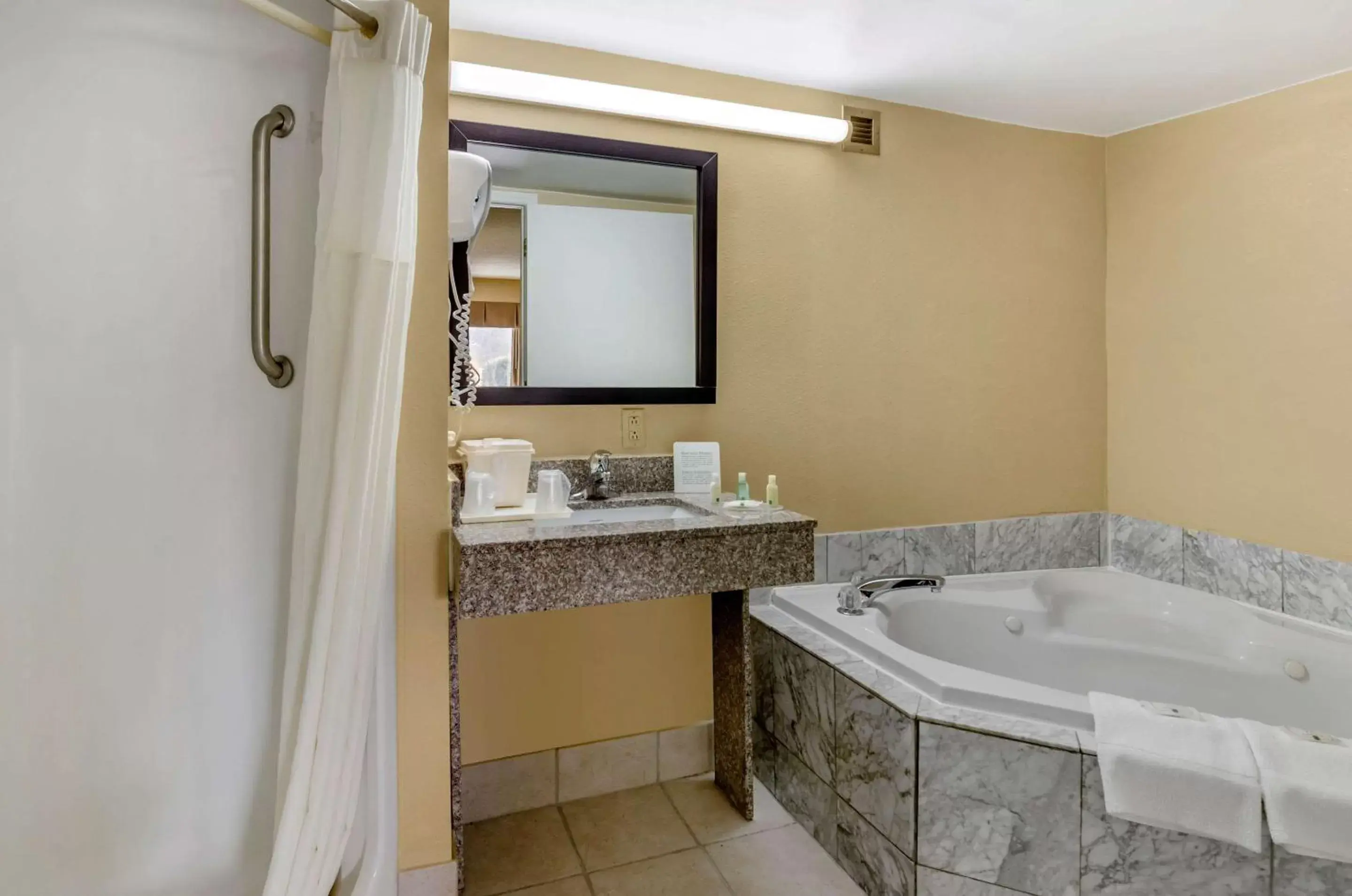 Photo of the whole room, Bathroom in Quality Inn