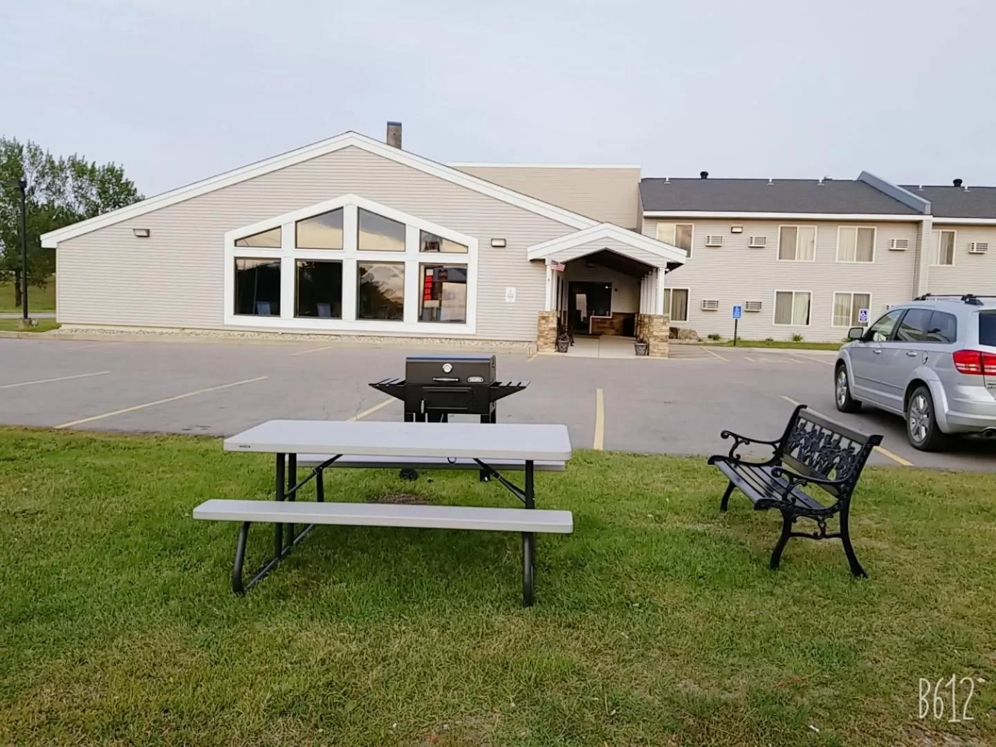 BBQ facilities in Super 8 by Wyndham Glenwood