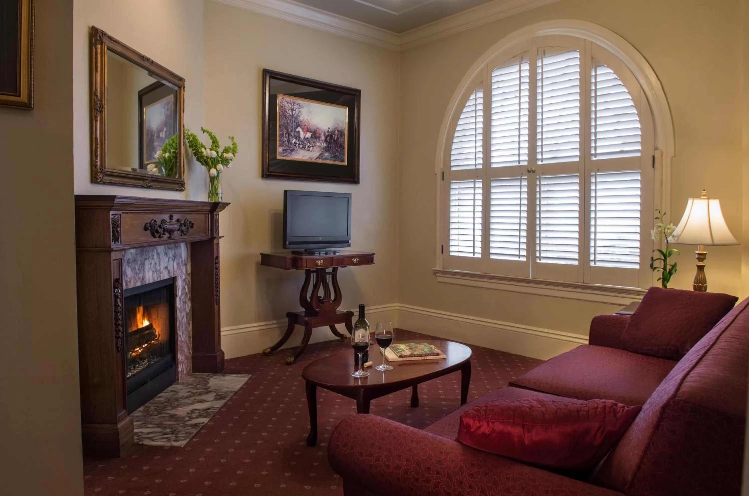 Seating area in The Monterey Hotel