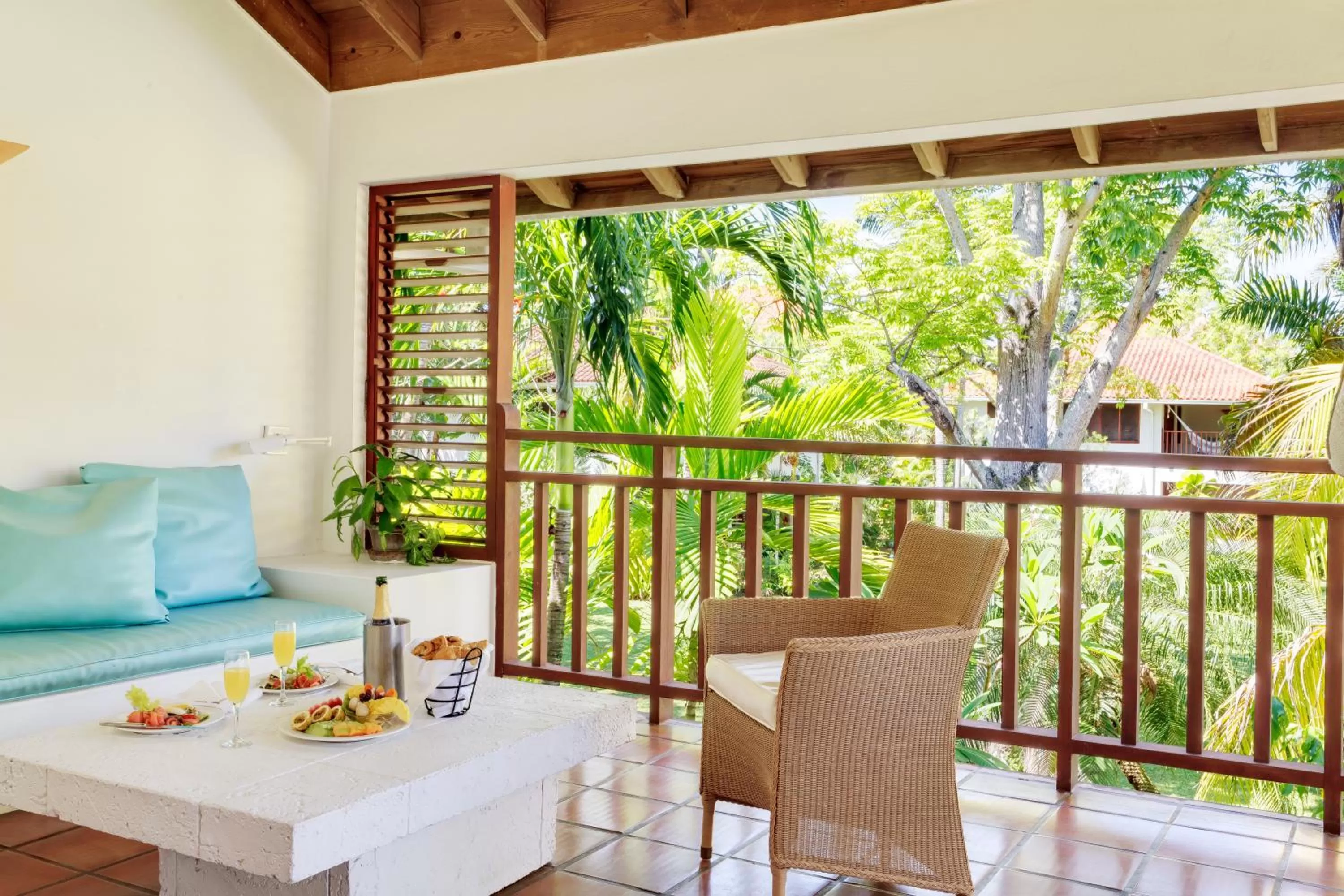 Balcony/Terrace in Couples Swept Away