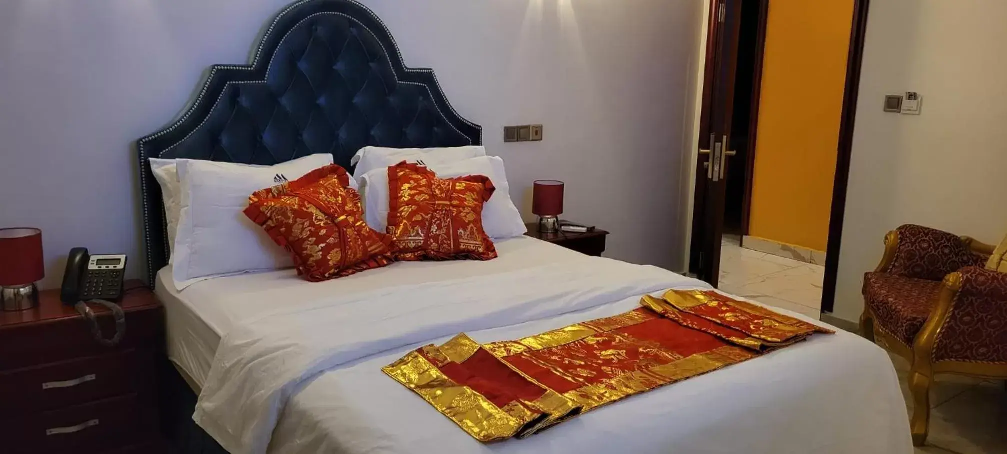 Bed in Marriot Metropolitan Hotel Bed in Marriot Metropolitan Hotel