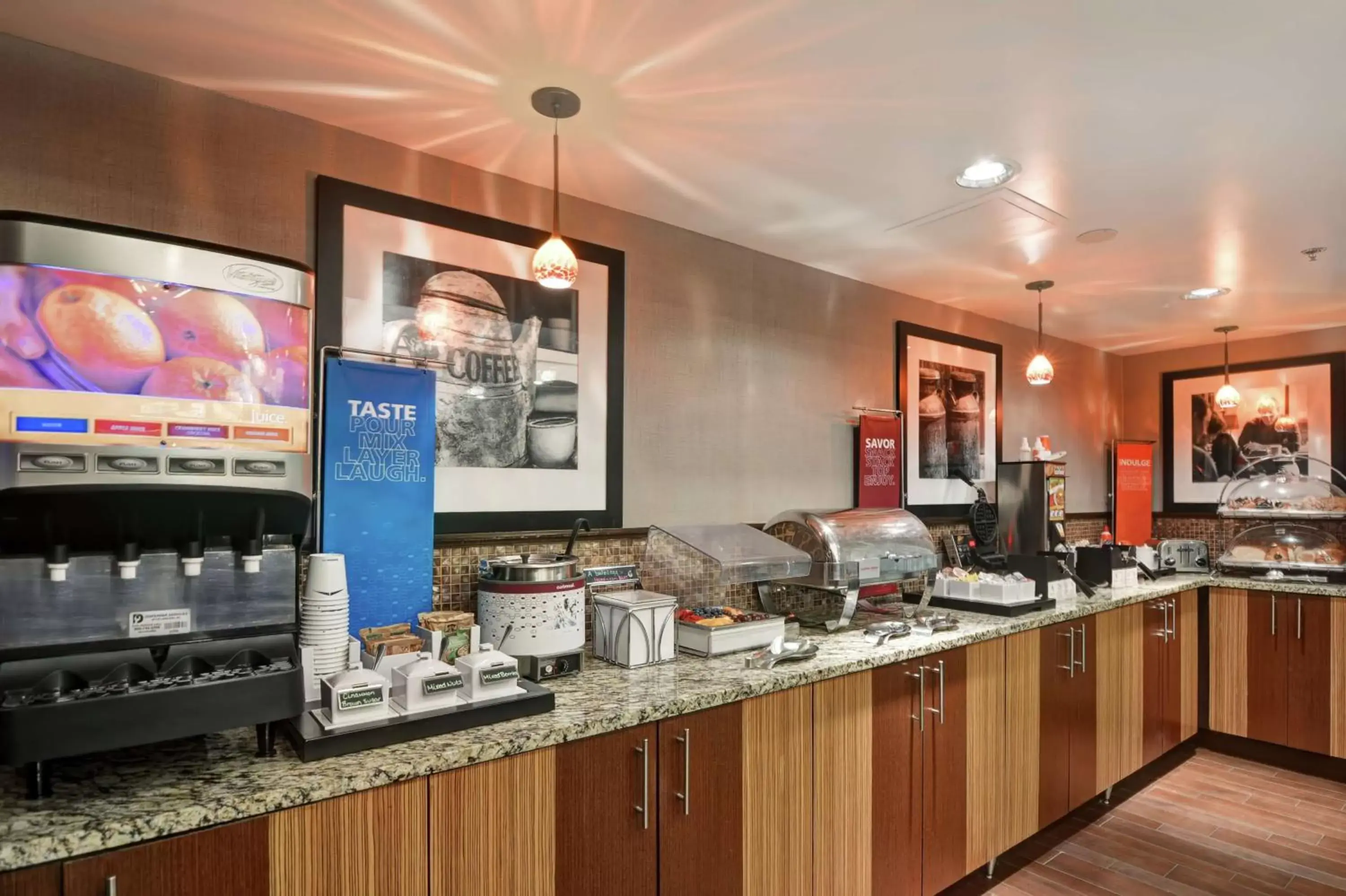 Breakfast, Restaurant/Places to Eat in Hampton Inn Charlotte-Gastonia