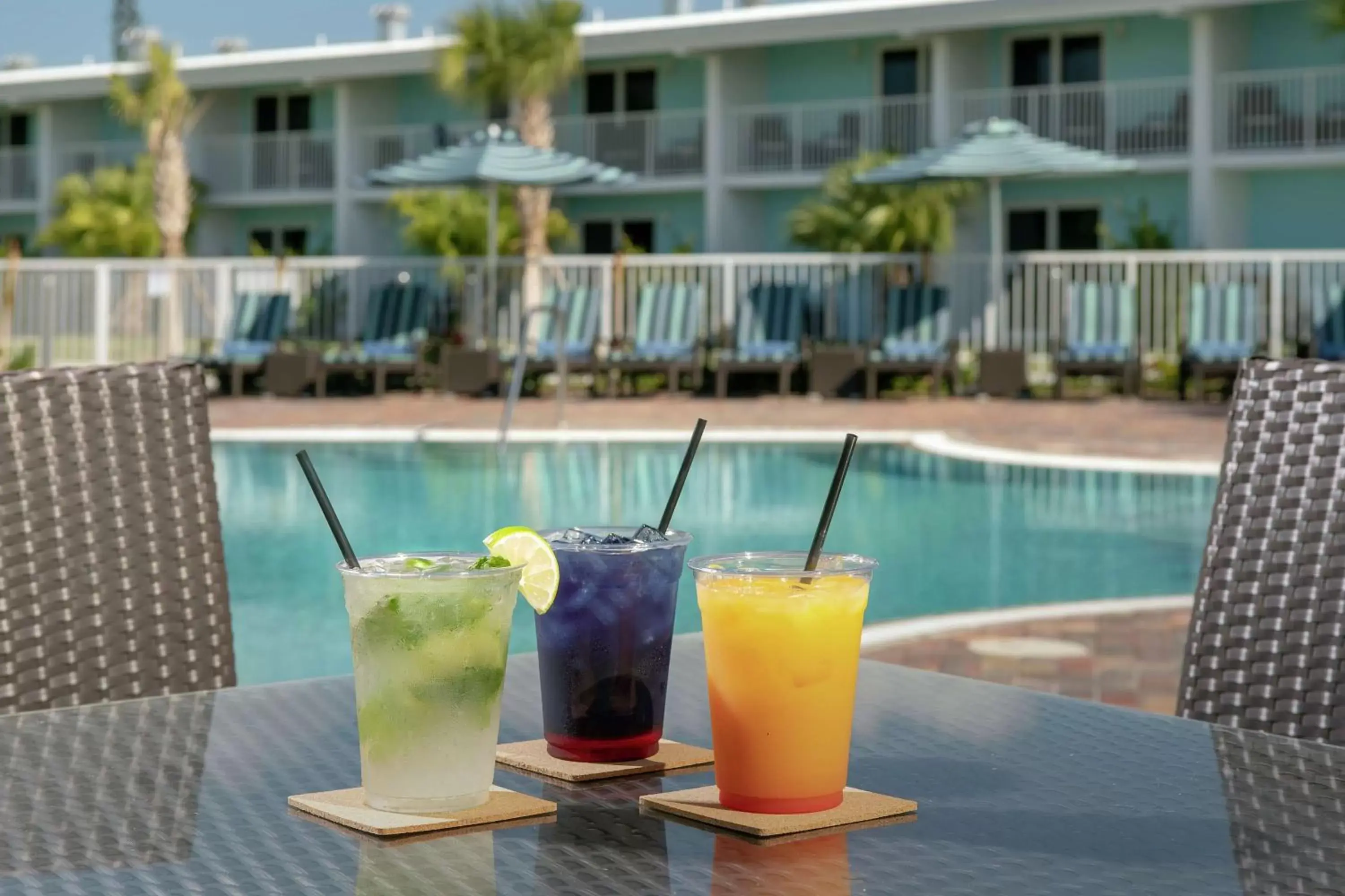 Pool view, Swimming Pool in Hampton Inn Marathon - Florida Keys