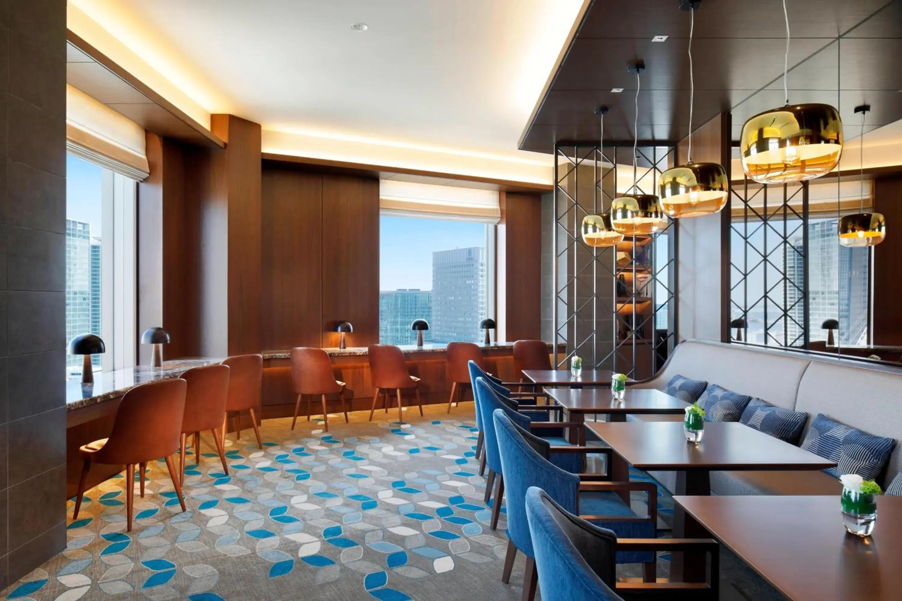 Lounge or bar, Restaurant/Places to Eat in Yokohama Bay Sheraton Hotel and Towers