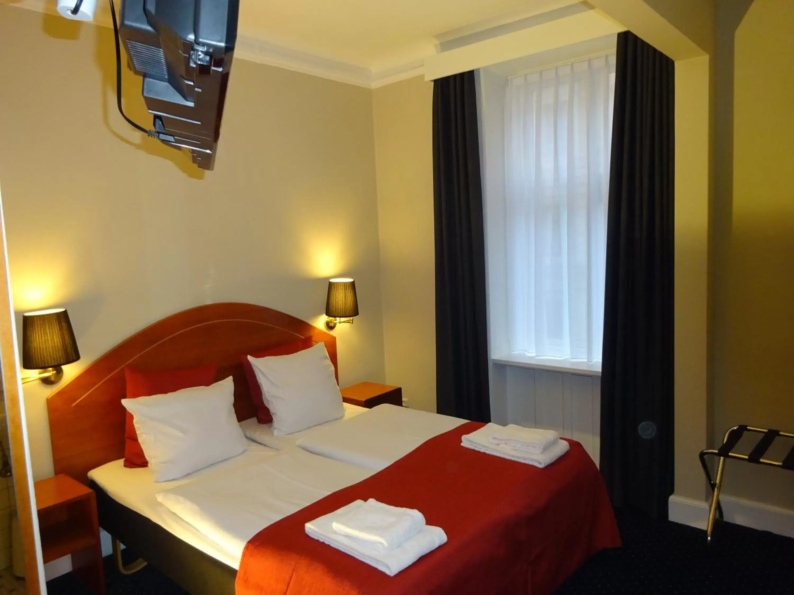 Bed in City Hotel Nebo