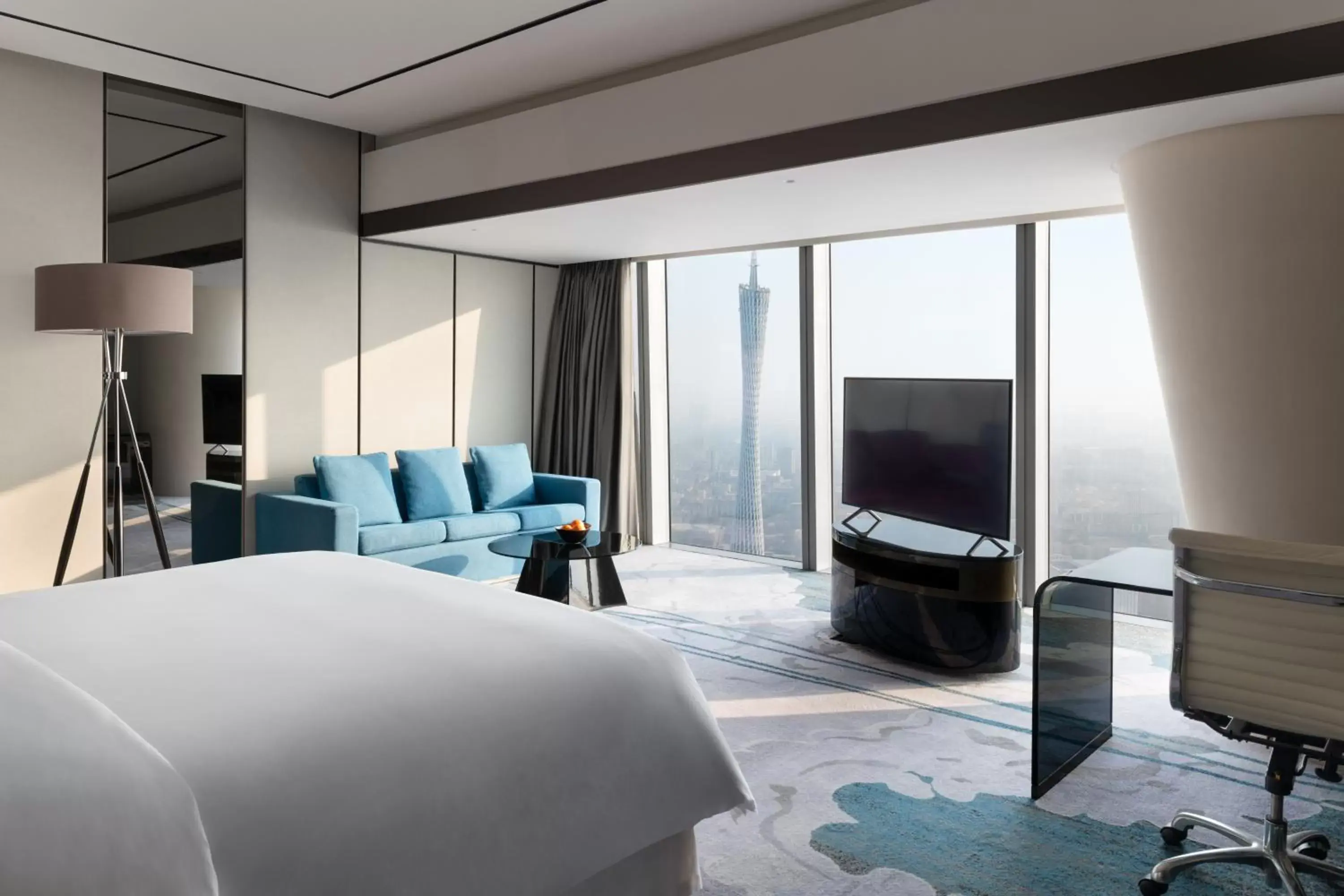 Bedroom, TV/Entertainment Center in Four Seasons Hotel Guangzhou - Free Shuttle Bus to Canton Fair Complex during Canton Fair period