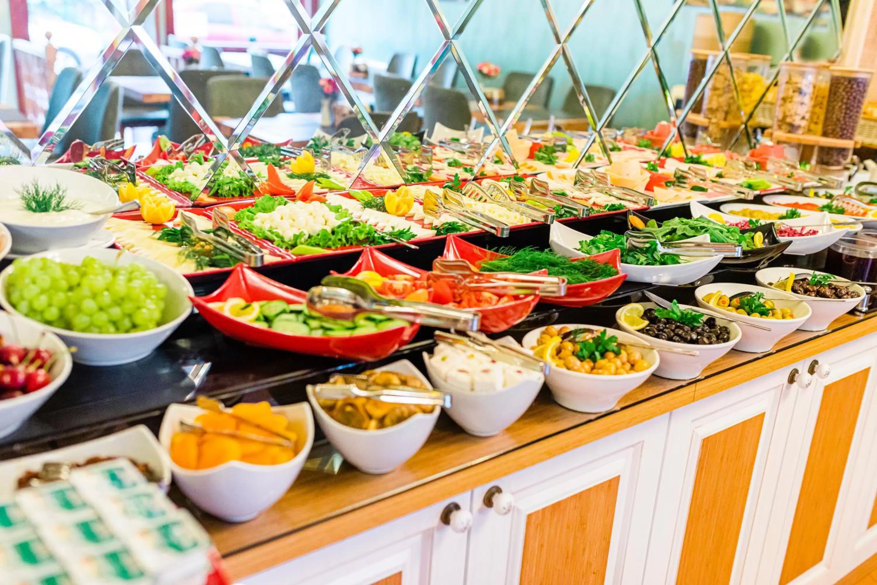 Breakfast in Acacia Mansion Hotel