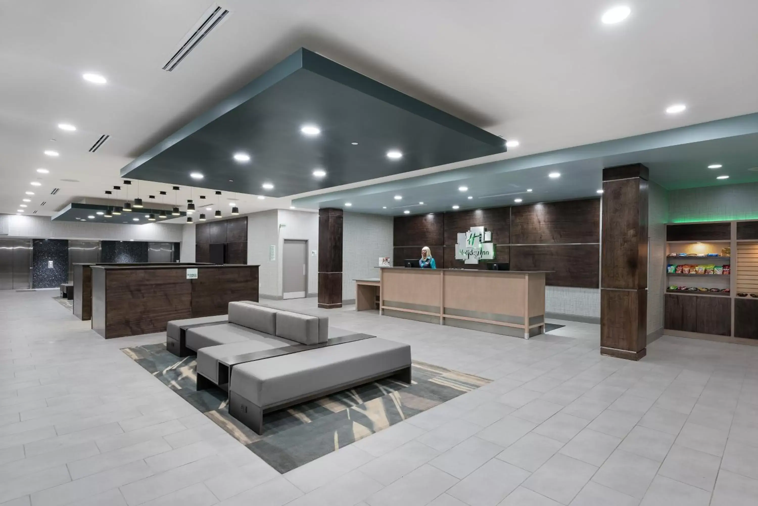 Property building in Holiday Inn - Beaumont East-Medical Ctr Area by IHG Property building in Holiday Inn - Beaumont East-Medical Ctr Area by IHG