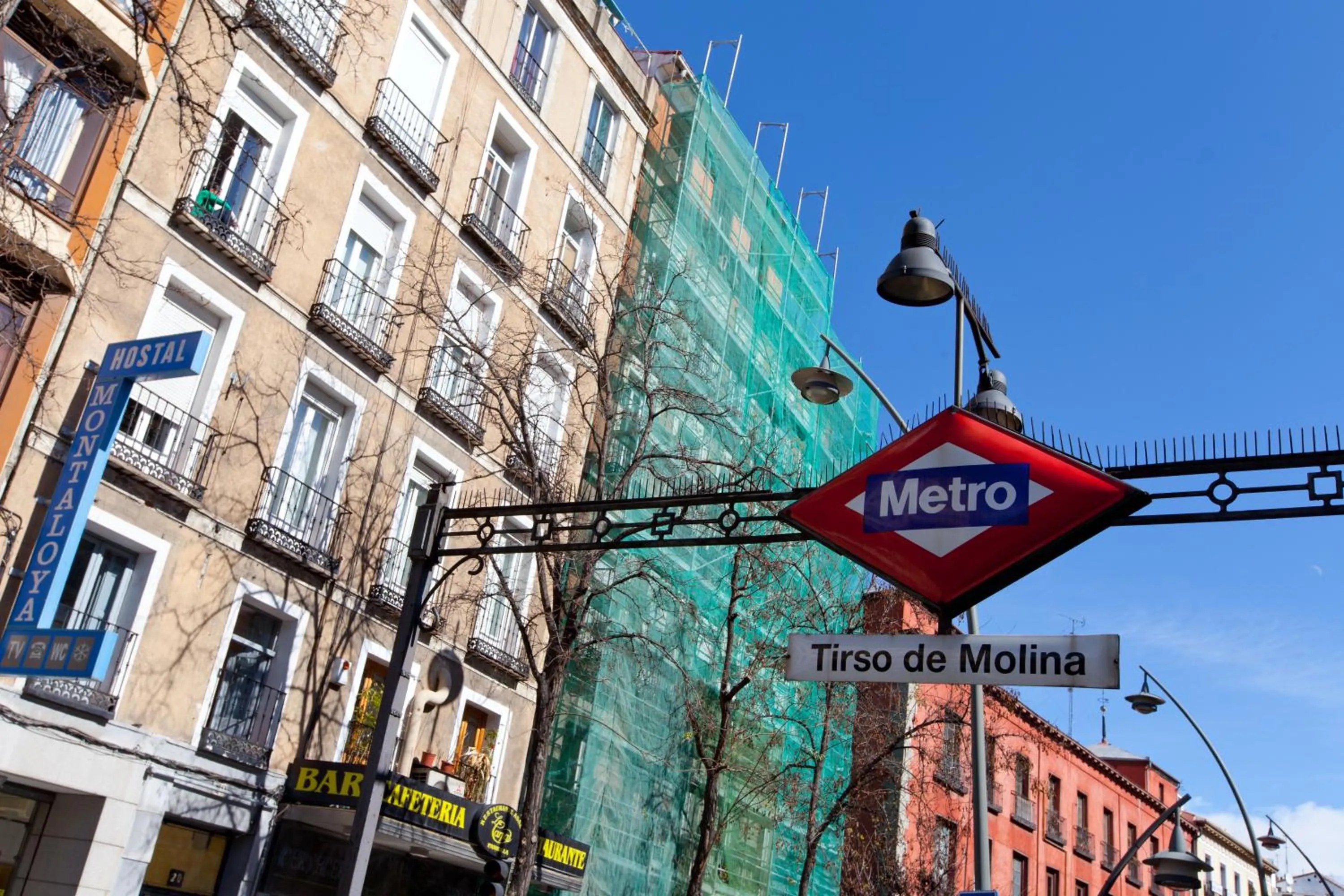 Facade/entrance in Hostal Montaloya