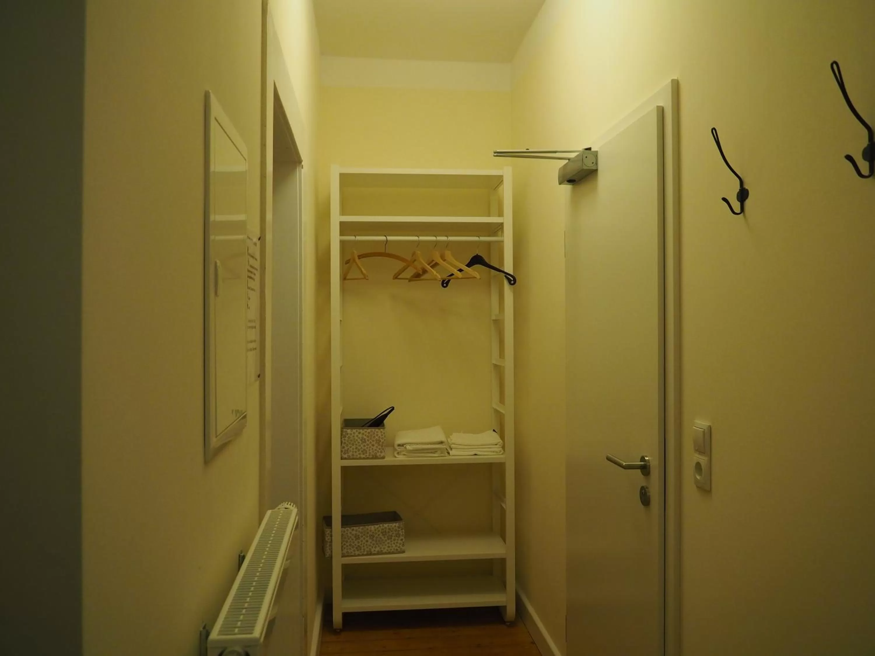 wardrobe, Bed in Emmas