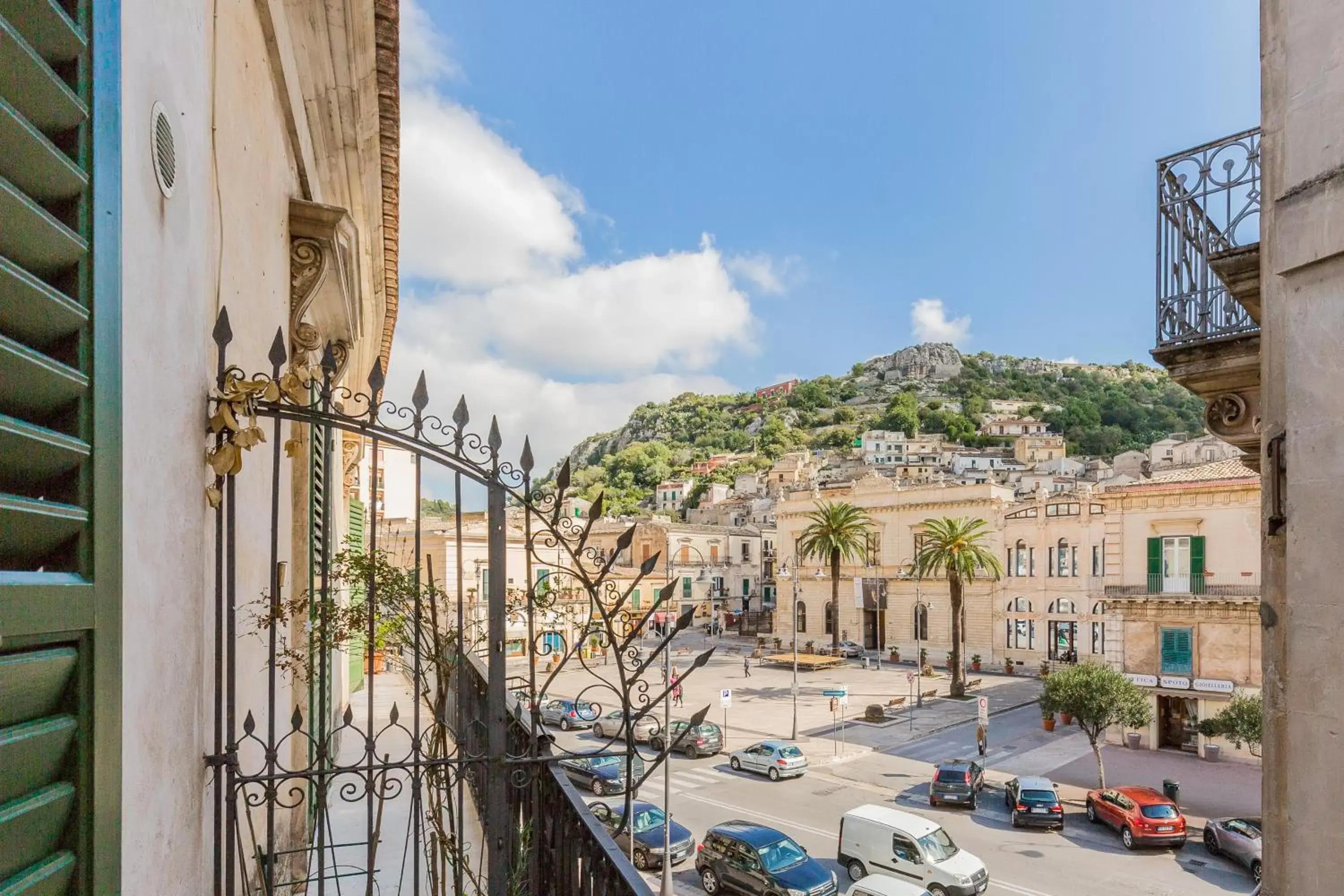 Neighbourhood in Modica for Family - Rooms and Apartments