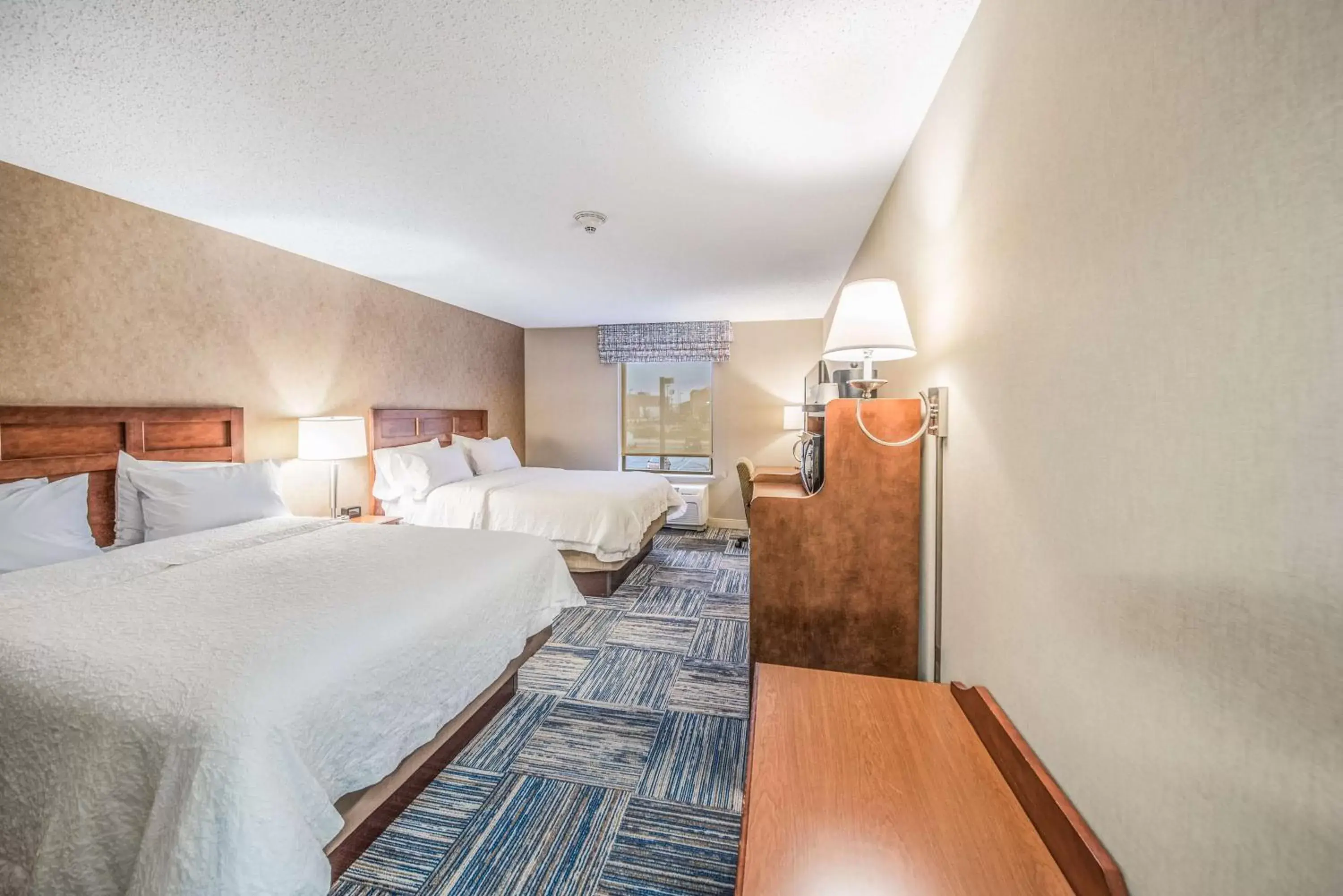 Bed in Hampton Inn Greenfield Bed in Hampton Inn Greenfield