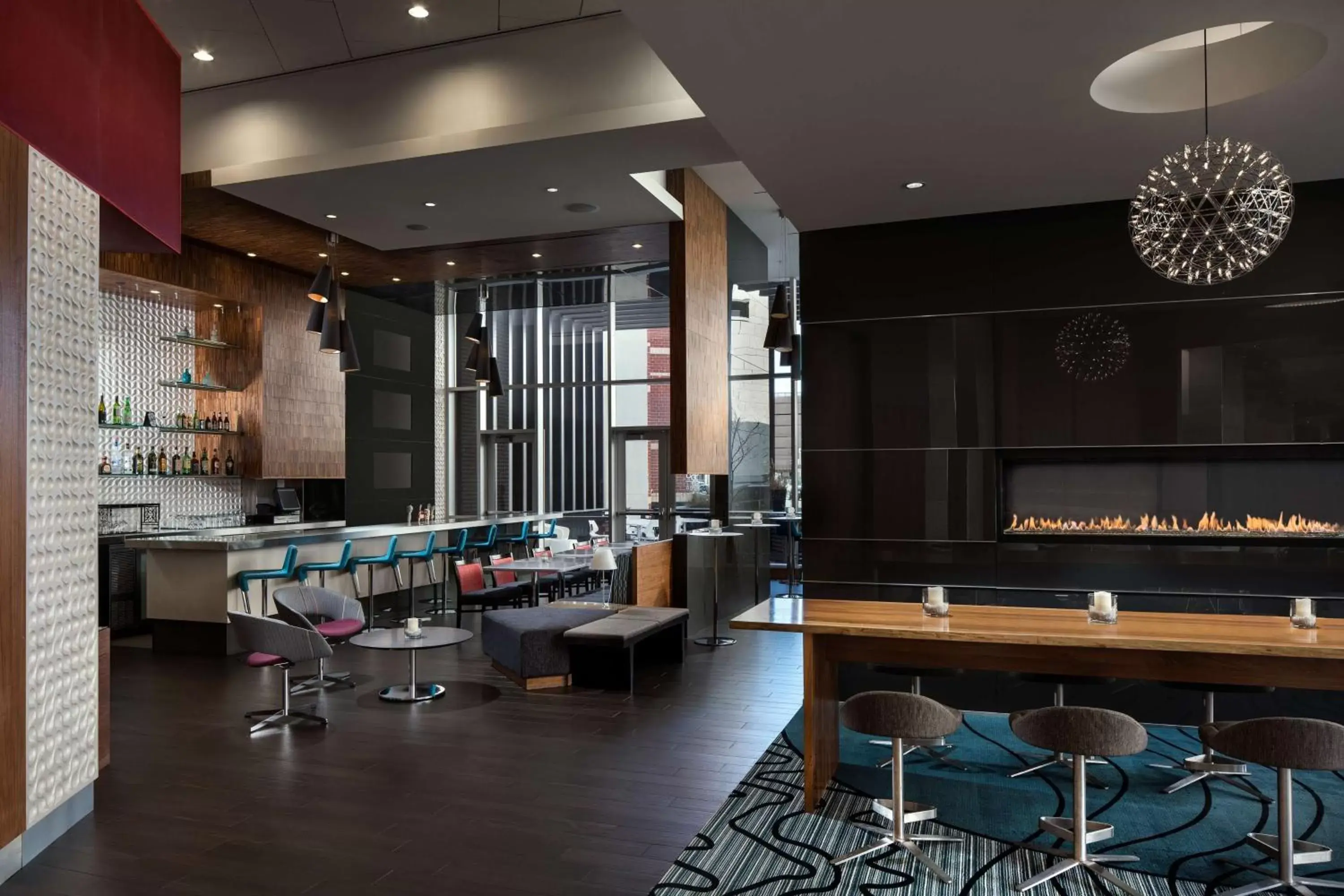 Dining area, Lounge/Bar in Hampton Inn & Suites Denver Downtown Convention Center
