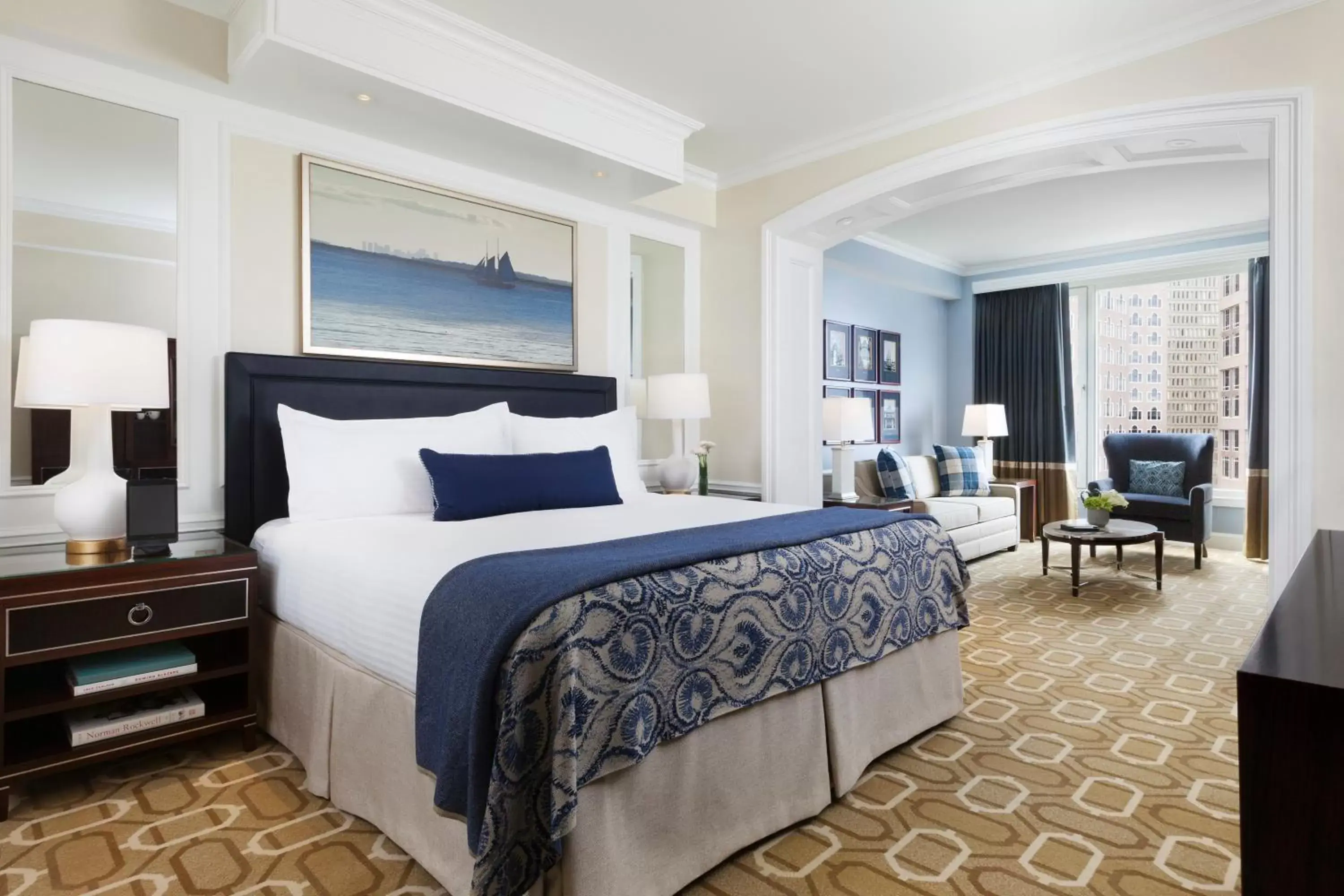 Bedroom, Bed in Boston Harbor Hotel
