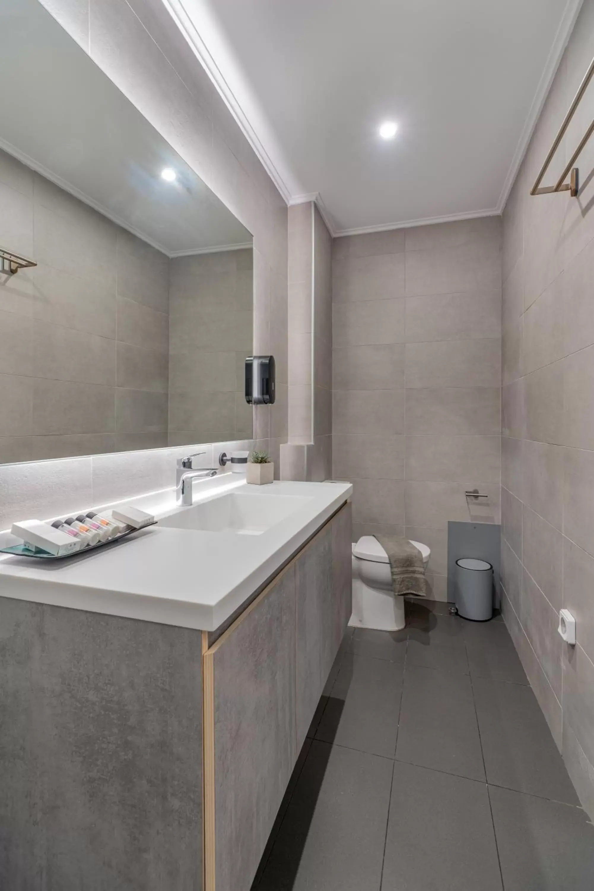 Toilet, Bathroom in Exarchia House Project