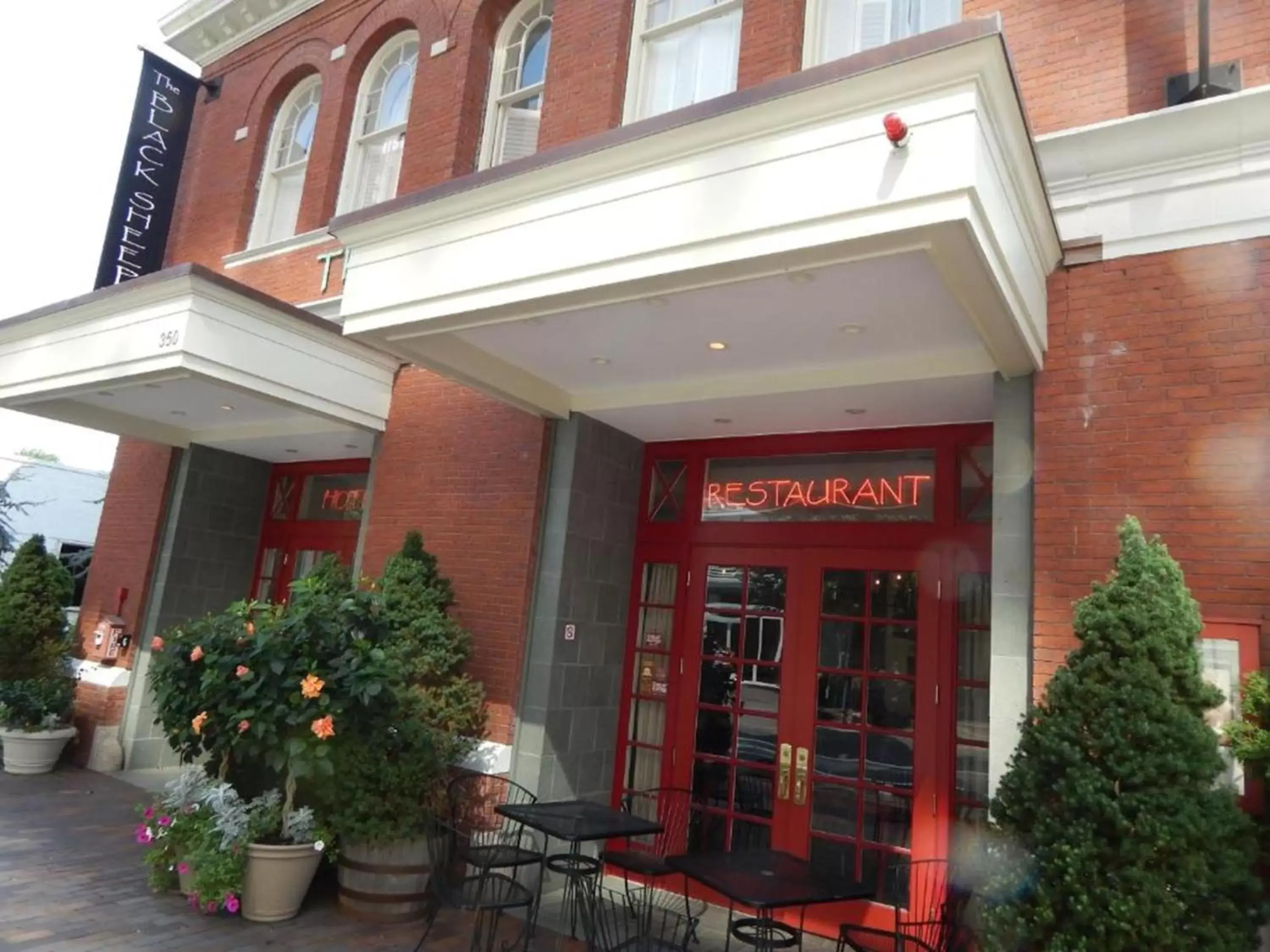 Restaurant/places to eat in The Kendall Hotel at the Engine 7 Firehouse