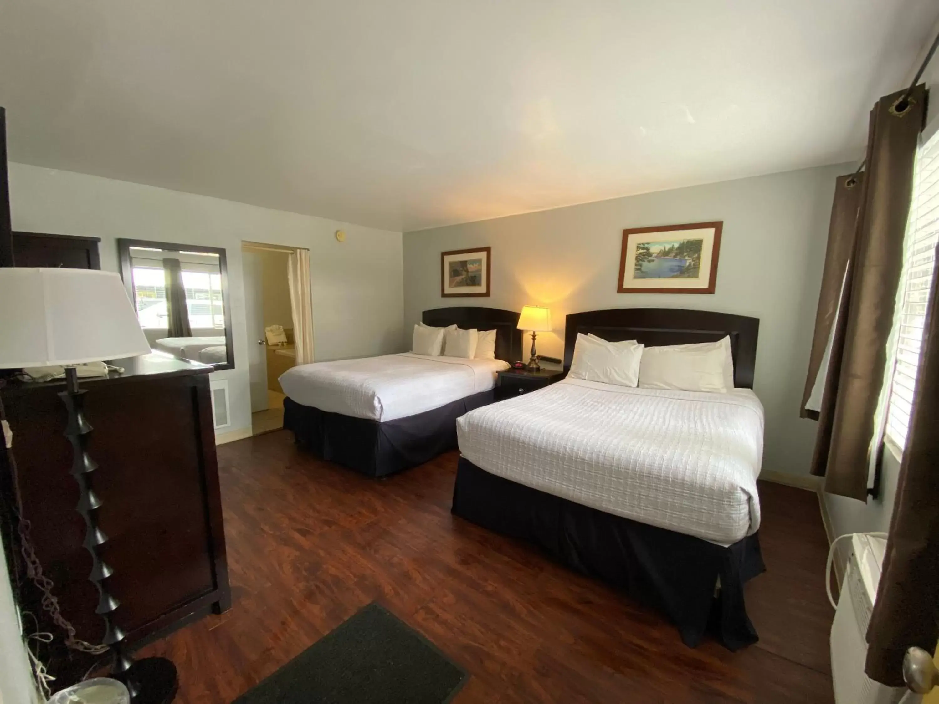 Bedroom, Bed in Heavenly Inn Lake Tahoe