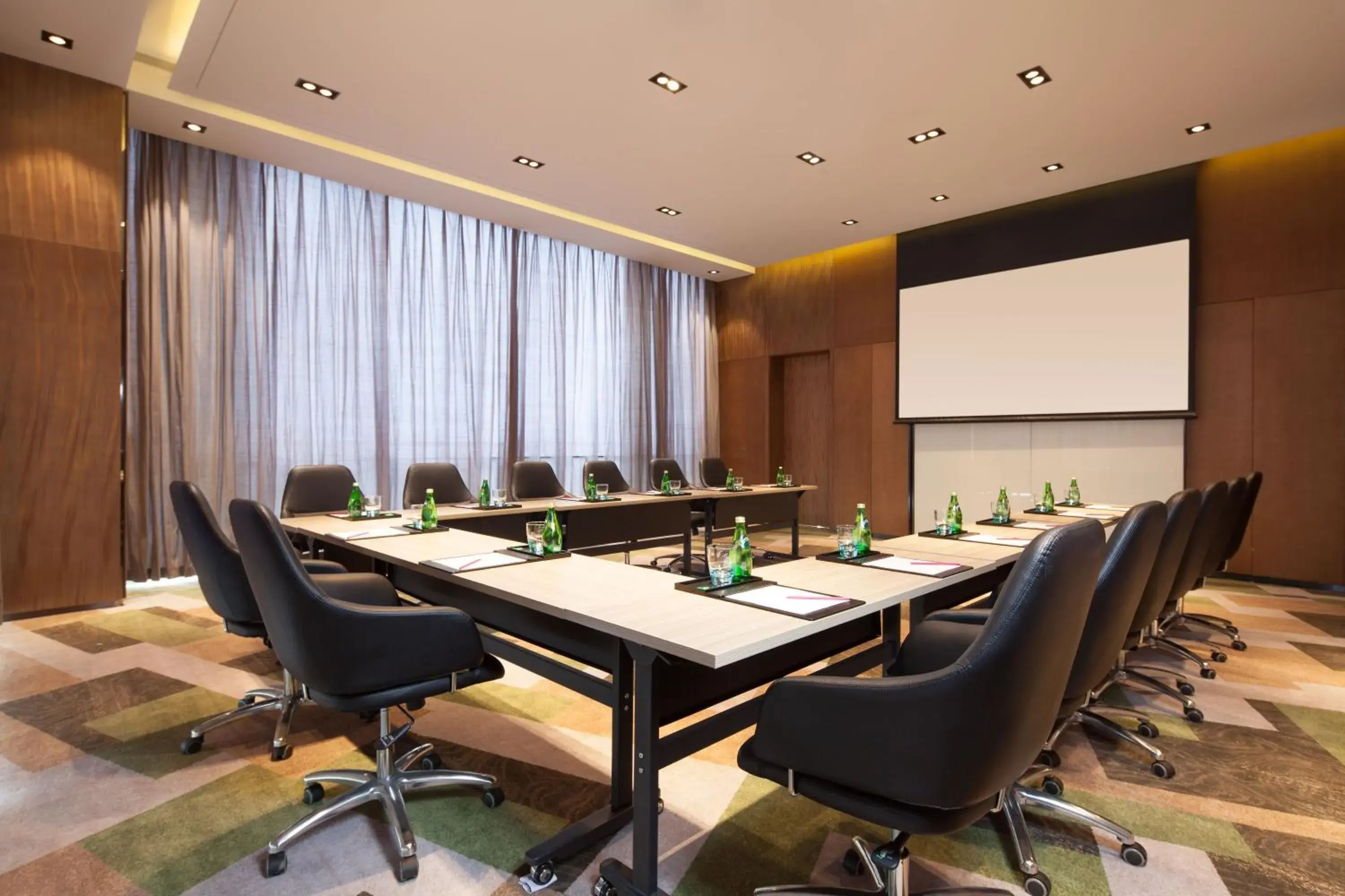 Meeting/conference room in Crowne Plaza Kunshan, an IHG Hotel