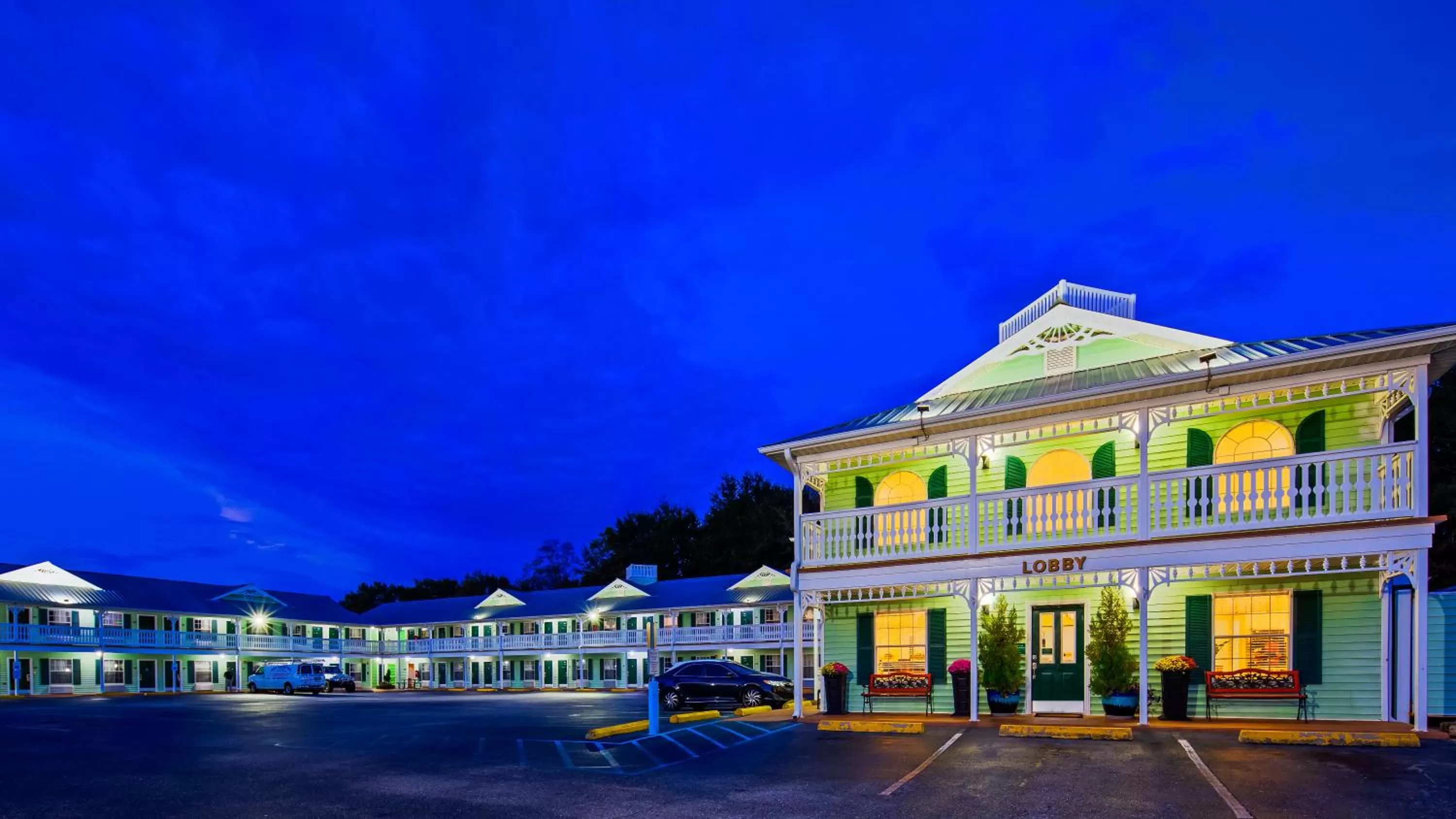 Property building in Key West Inn - Fairhope