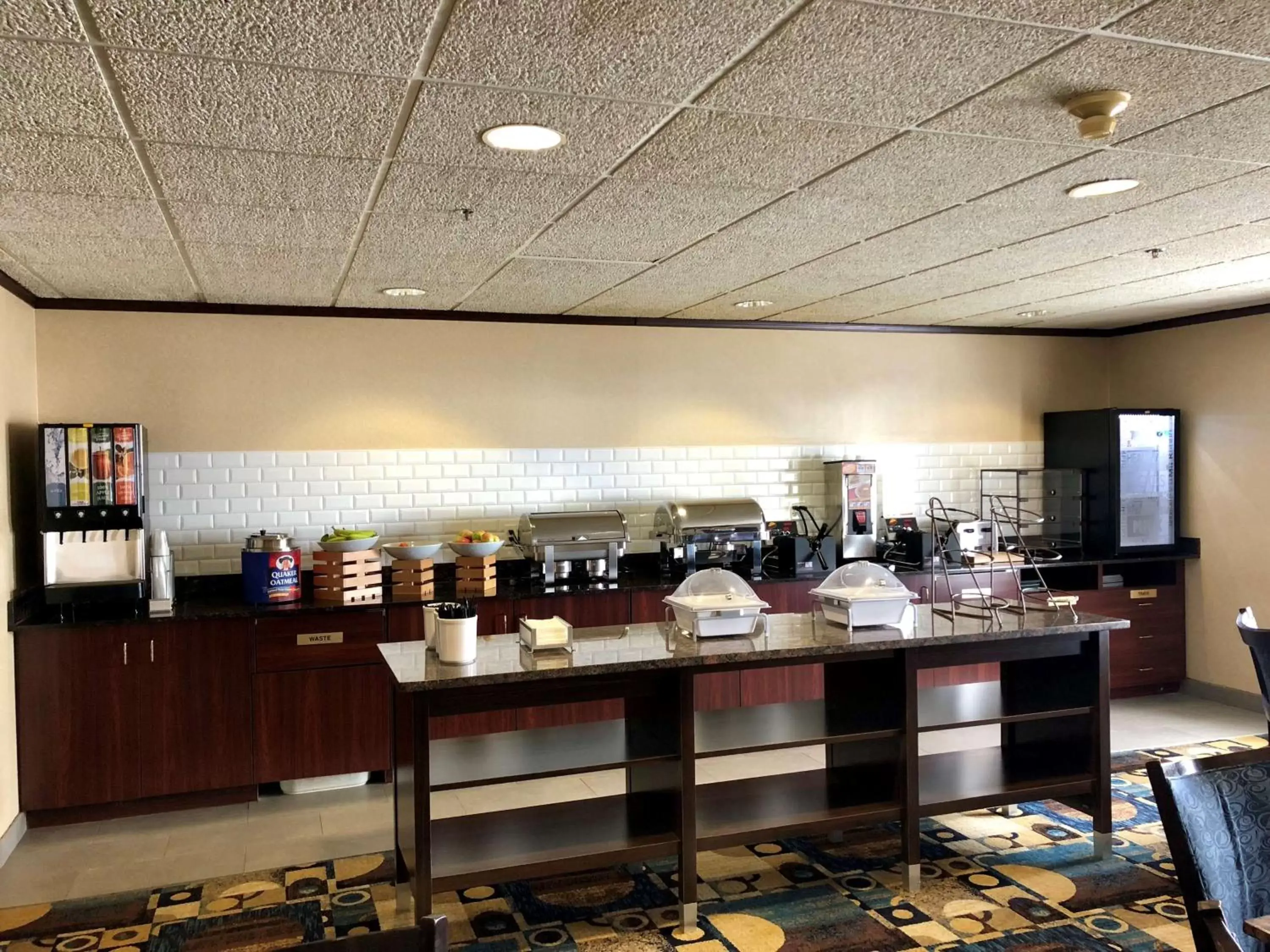 Restaurant/Places to Eat in Country Inn & Suites by Radisson, Mt. Pleasant-Racine West, WI
