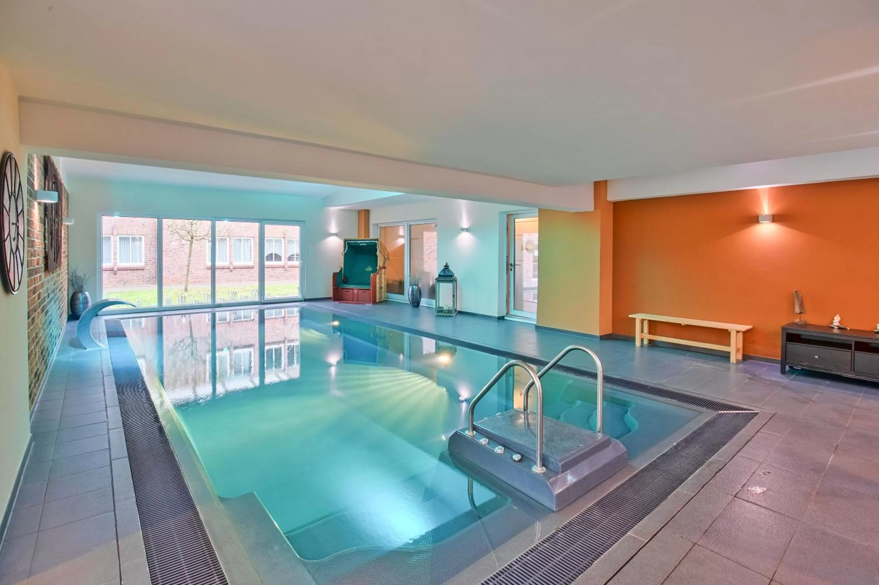 Swimming pool in Hotel Im Schützenhof, Jever