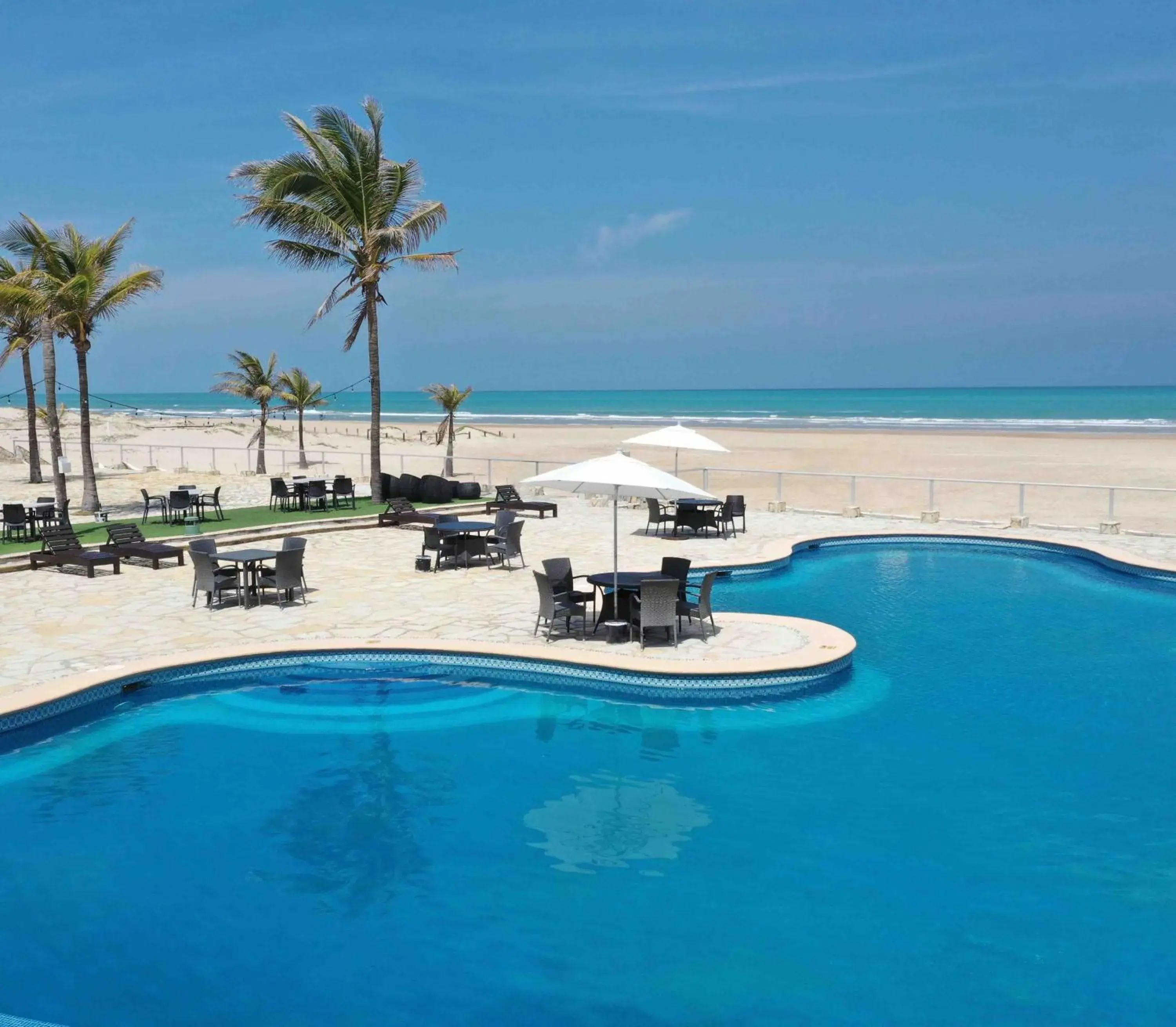 Swimming Pool in Hotel Arenas Del Mar Resort