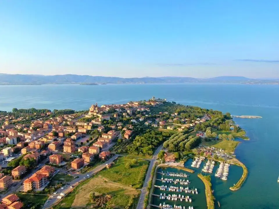 Nearby landmark, Bird's-eye View in Le Macerine