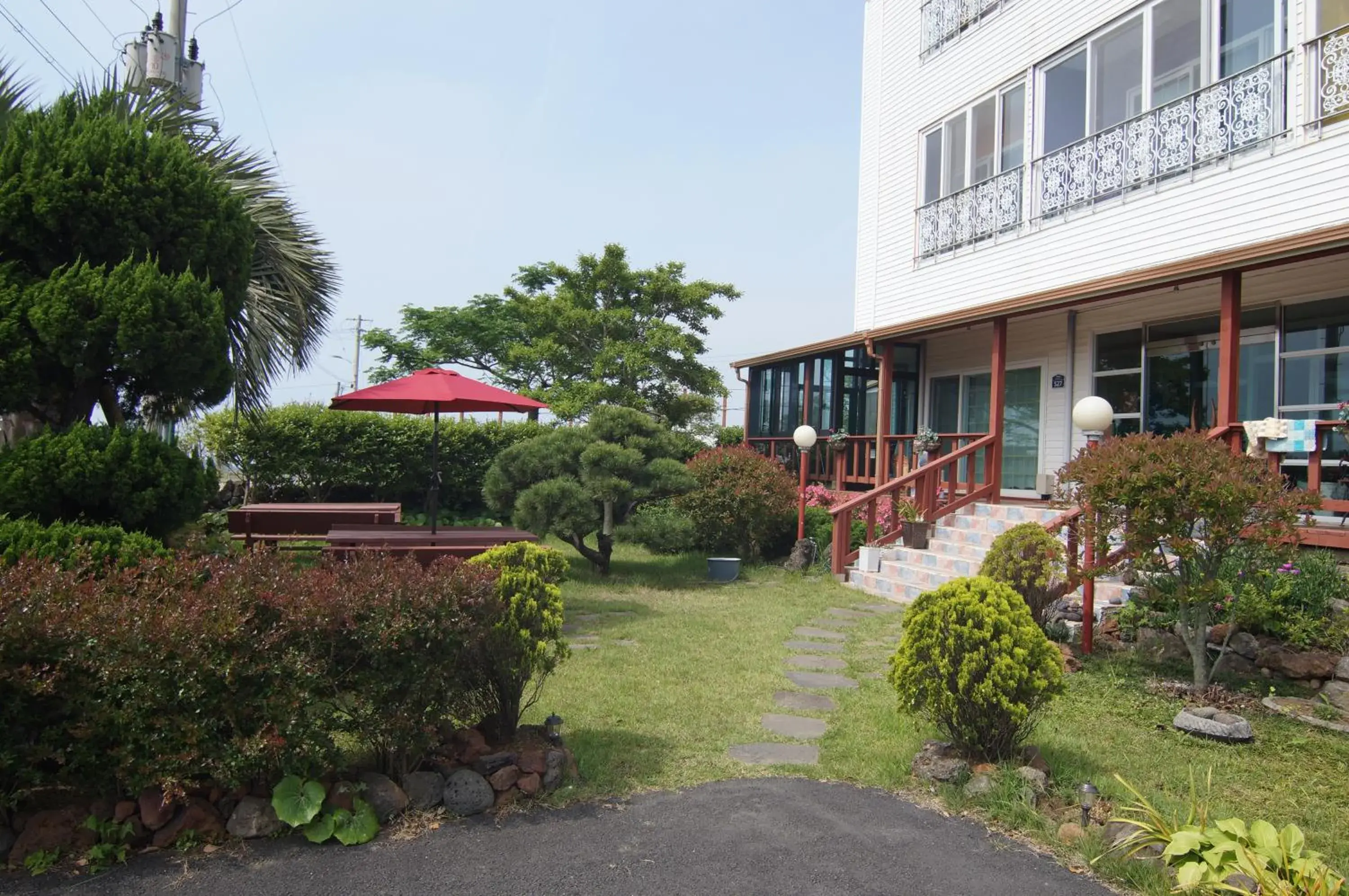 Property building in Yerae Pension Property building in Yerae Pension