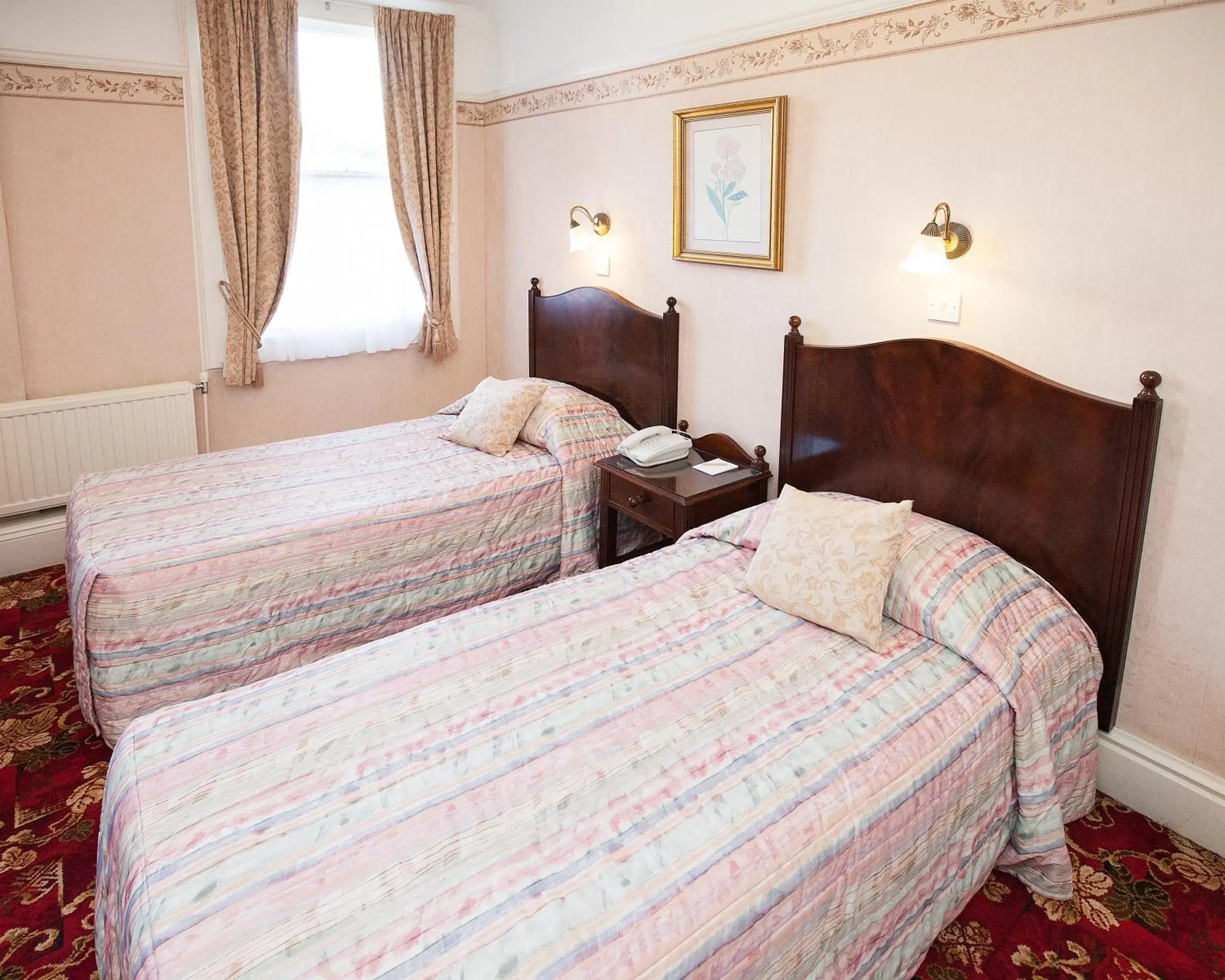 Bed in Livermead House Hotel