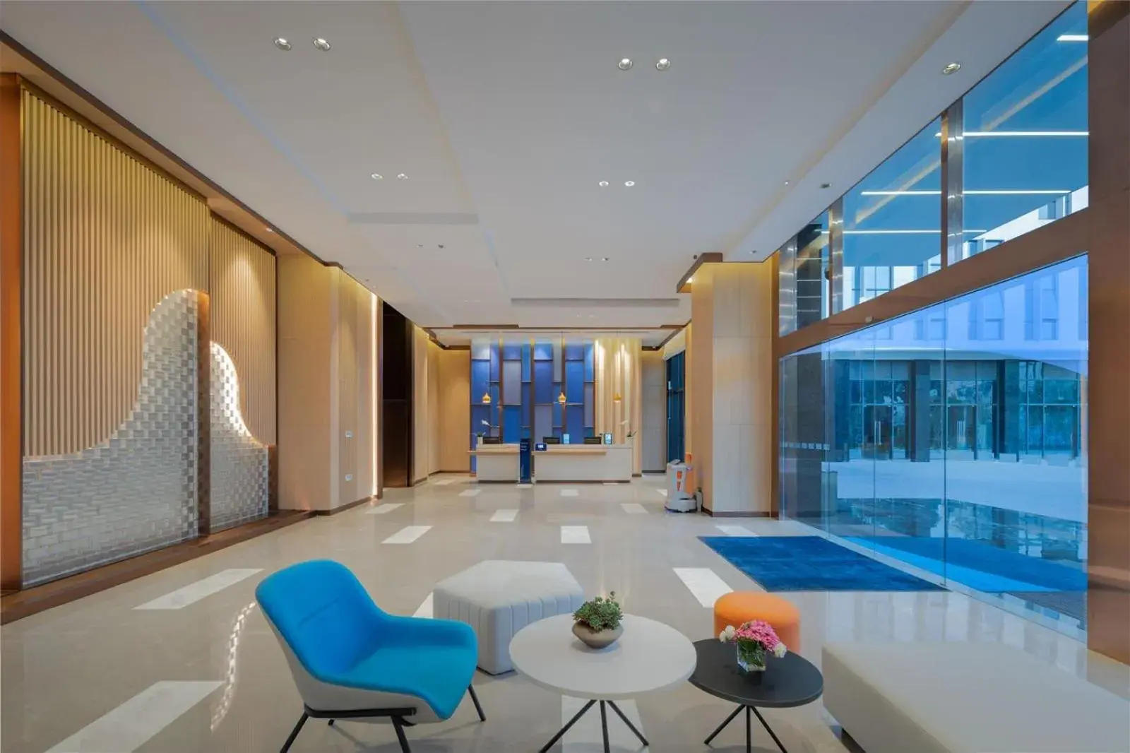 Lobby or reception in Holiday Inn Express Shunde Daliang by IHG Lobby or reception in Holiday Inn Express Shunde Daliang by IHG