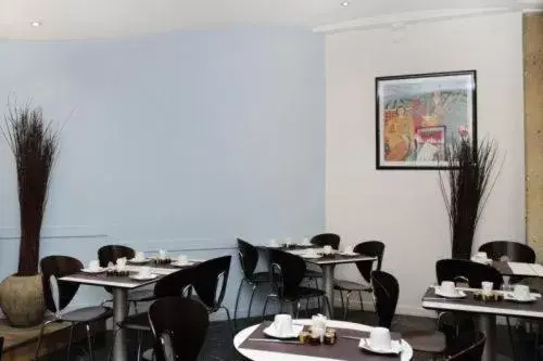 Restaurant/Places to Eat in Hôtel Albe Saint Michel