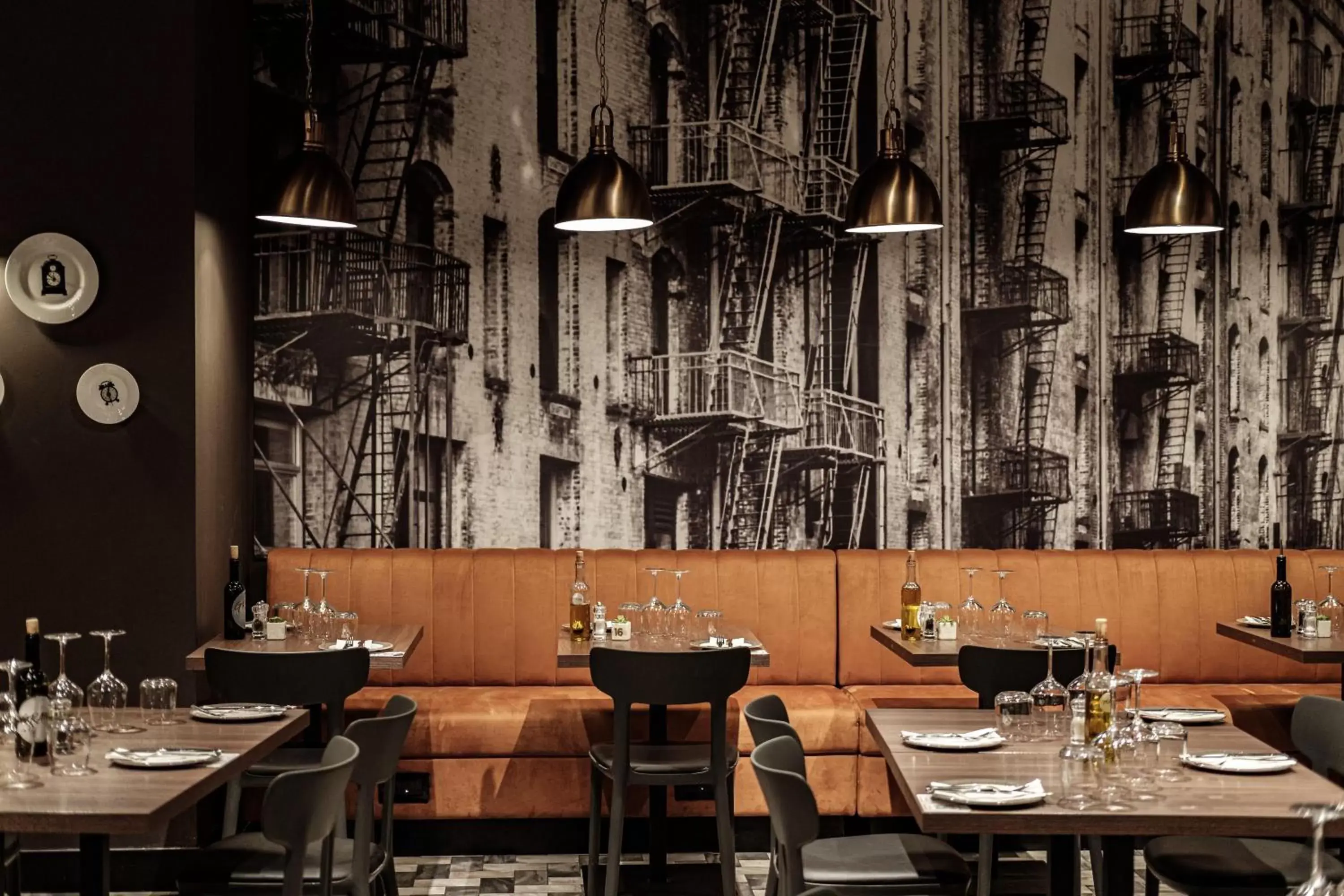 Restaurant/Places to Eat in 115 The Strand Hotel by NEU Collective