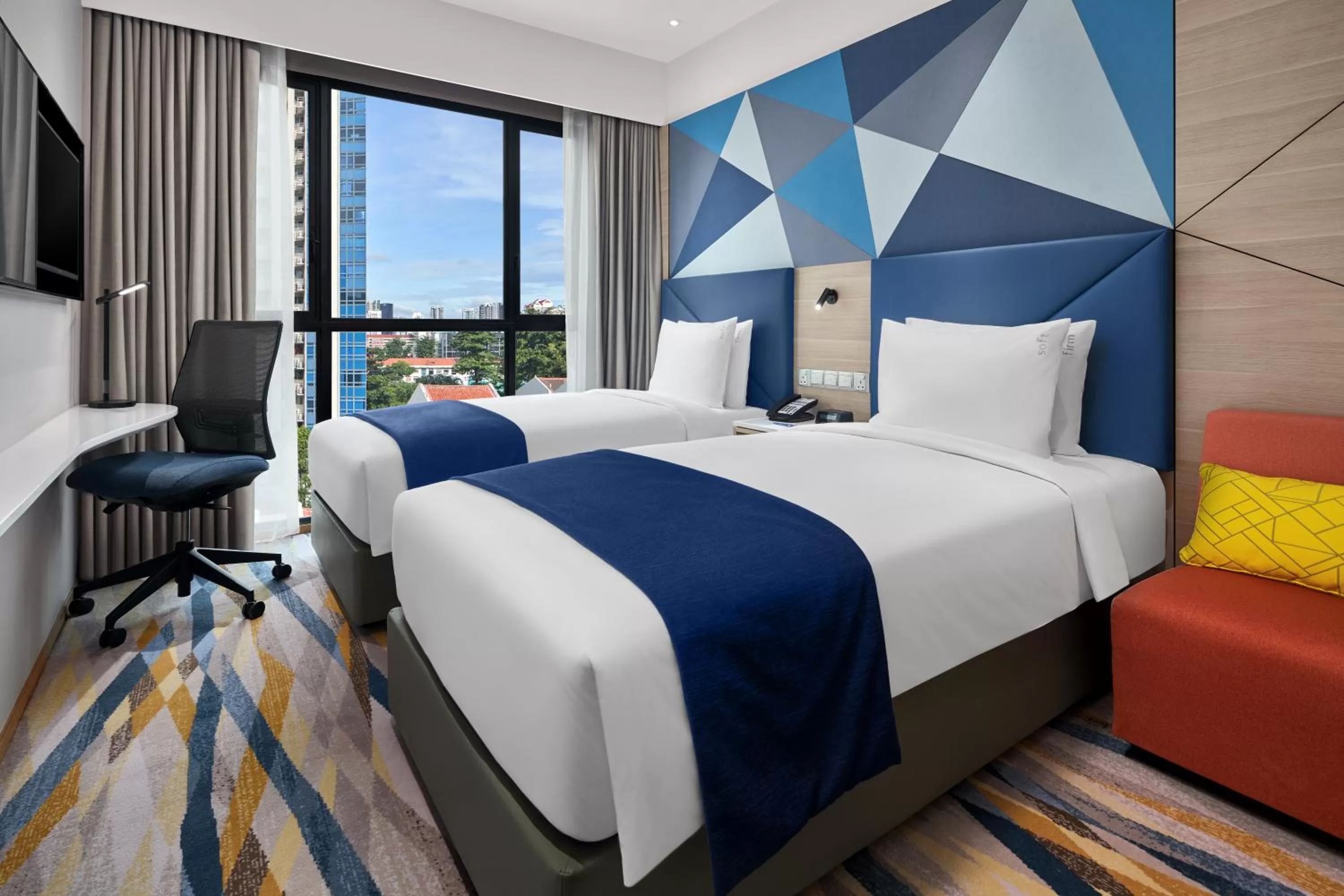 Bed in Holiday Inn Express Singapore Serangoon by IHG
