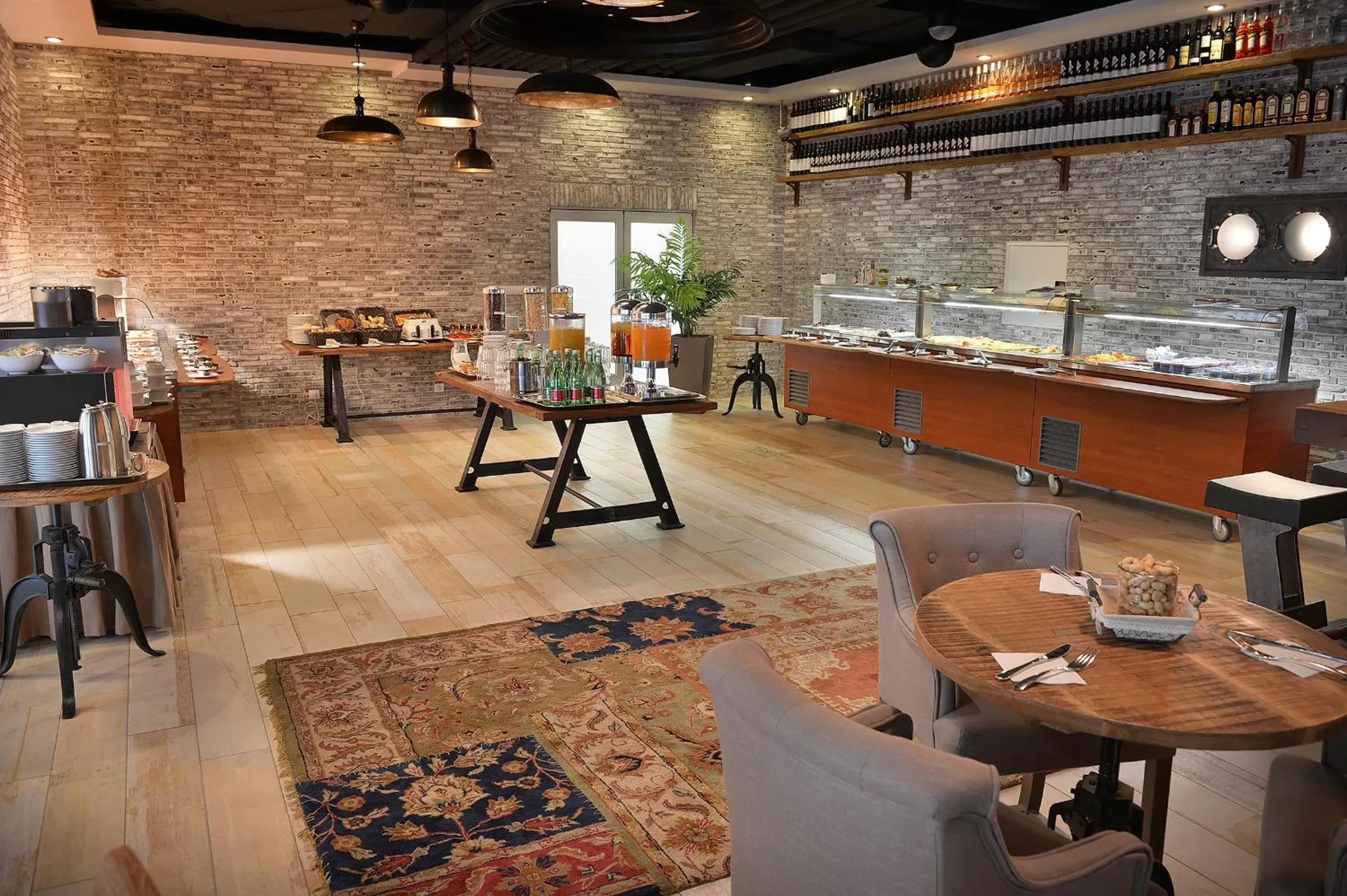 Buffet breakfast in Wilson Palace by LOFT