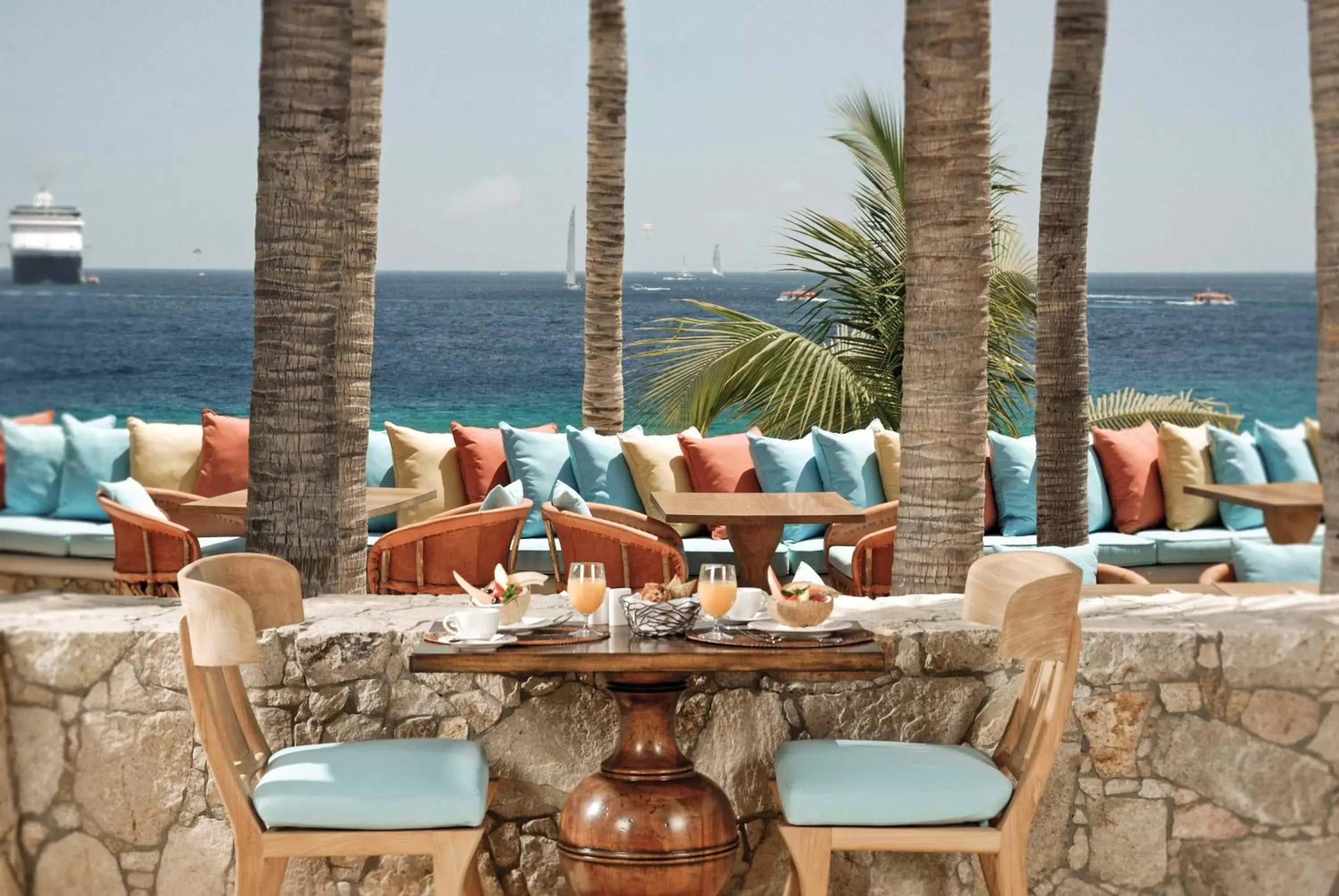 Patio, Restaurant/Places to Eat in Hacienda Beach Club & Residences