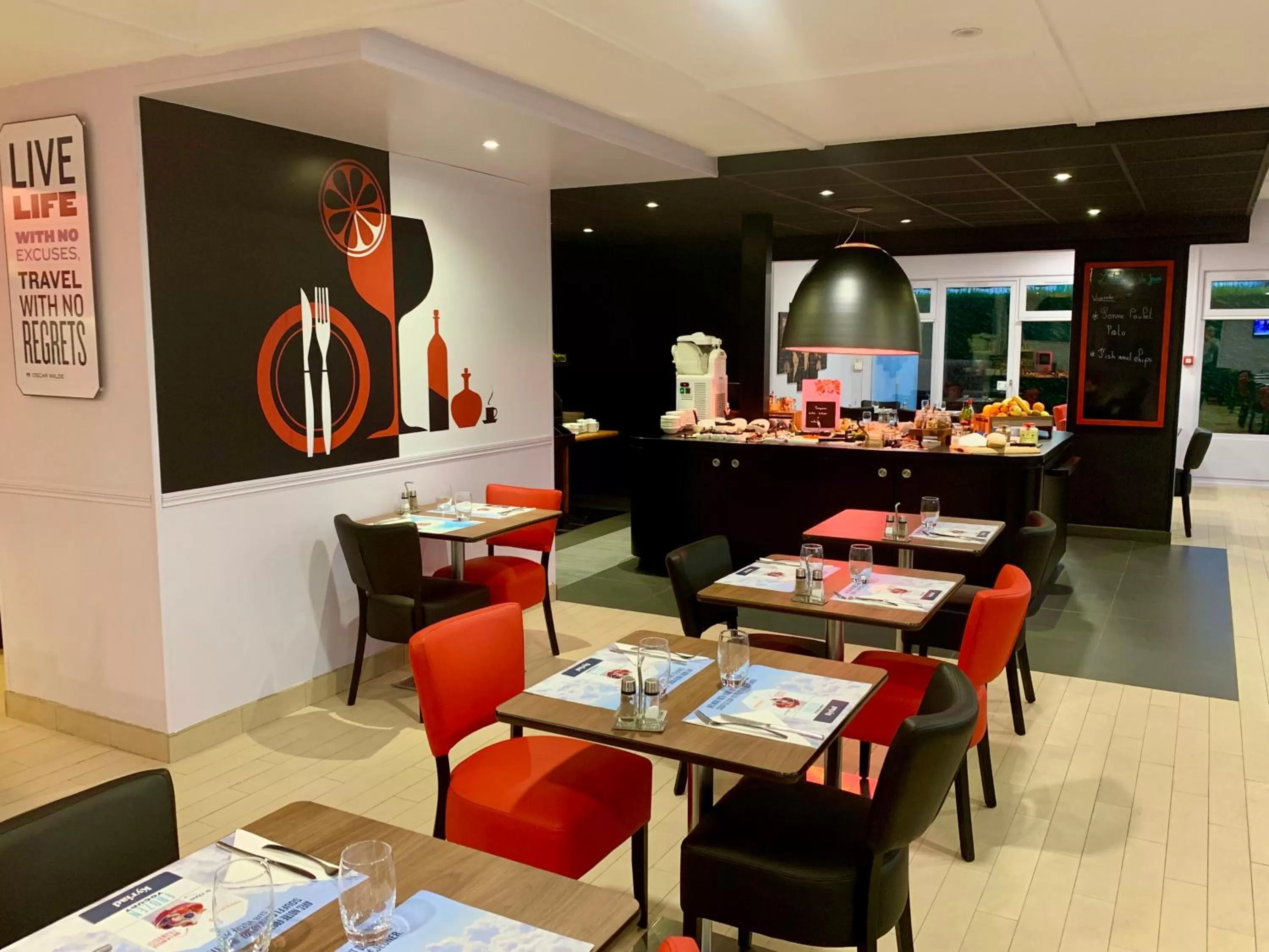 Restaurant/places to eat in KYRIAD Issoudun