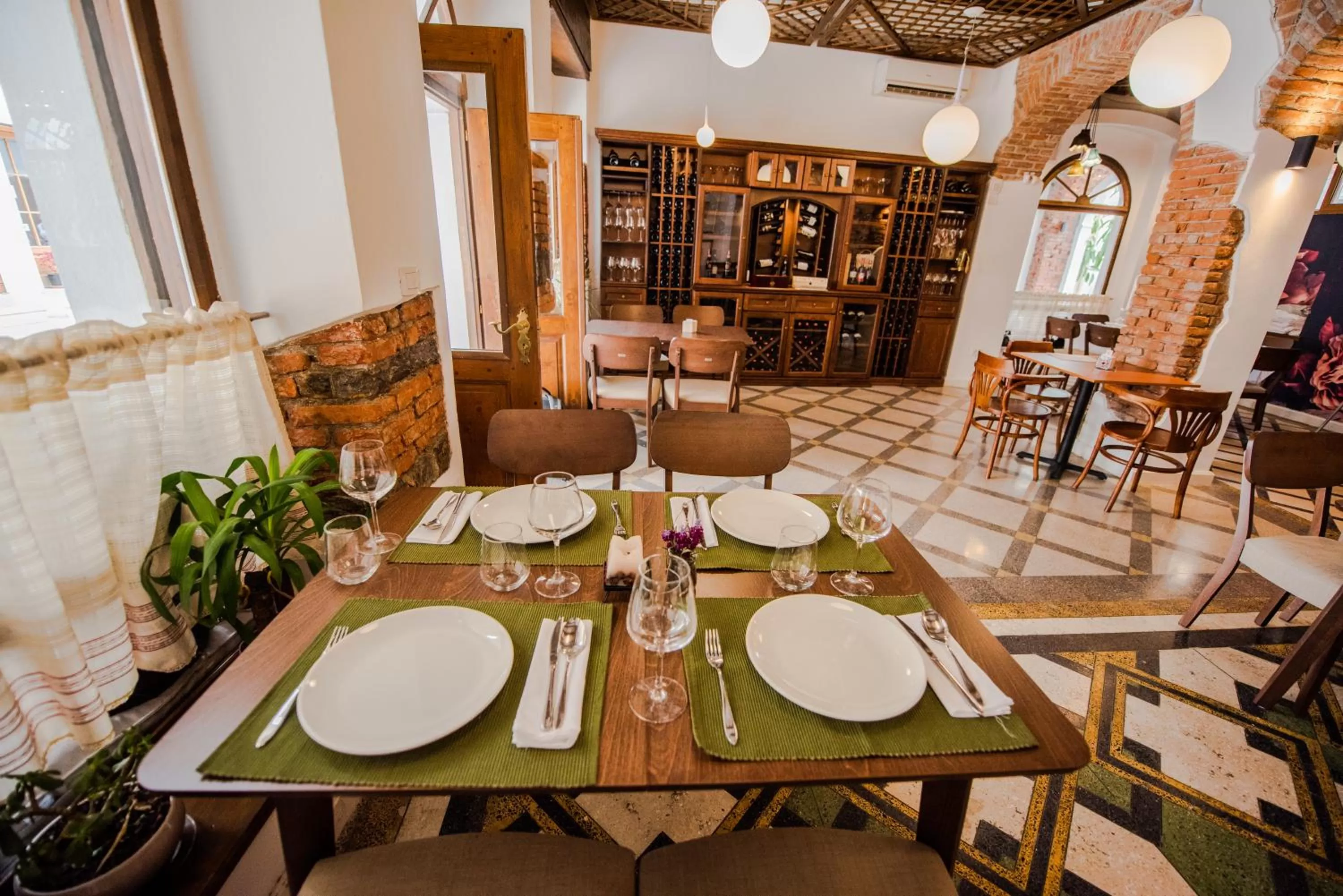 Restaurant/Places to Eat in Hotel Loredano