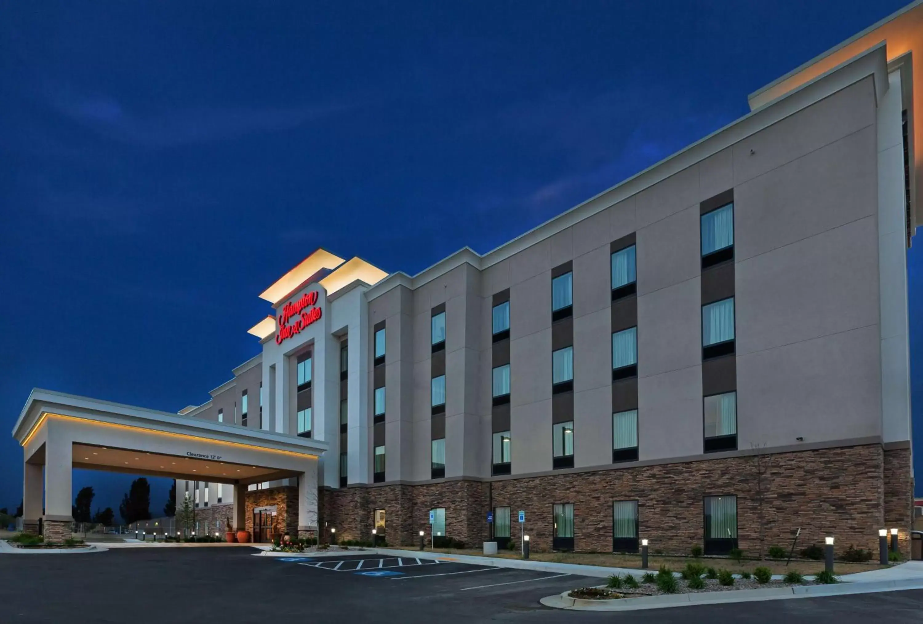 Property Building in Hampton Inn & Suites Claremore