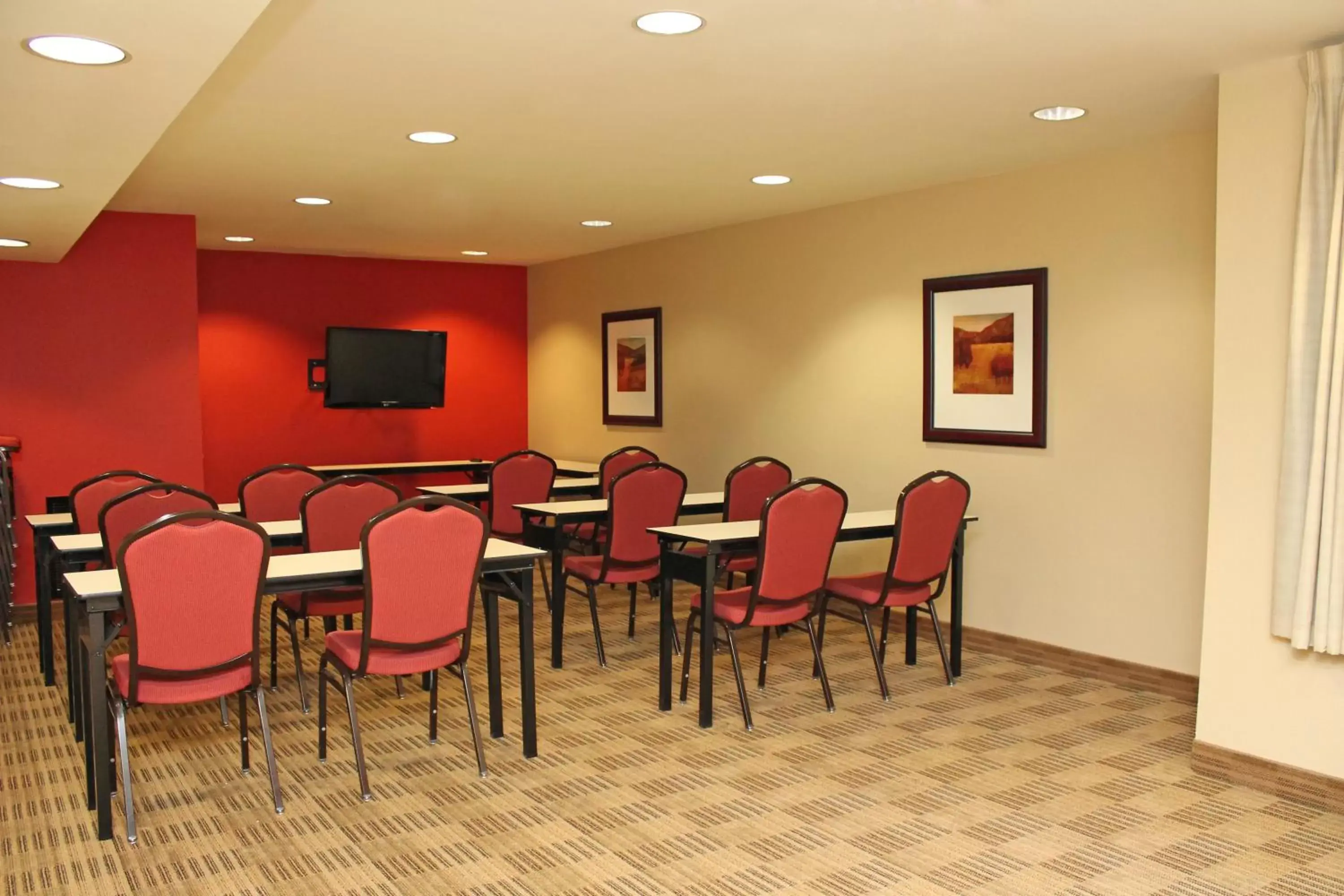 Meeting/conference room in Extended Stay America Suites - Los Angeles - San Dimas