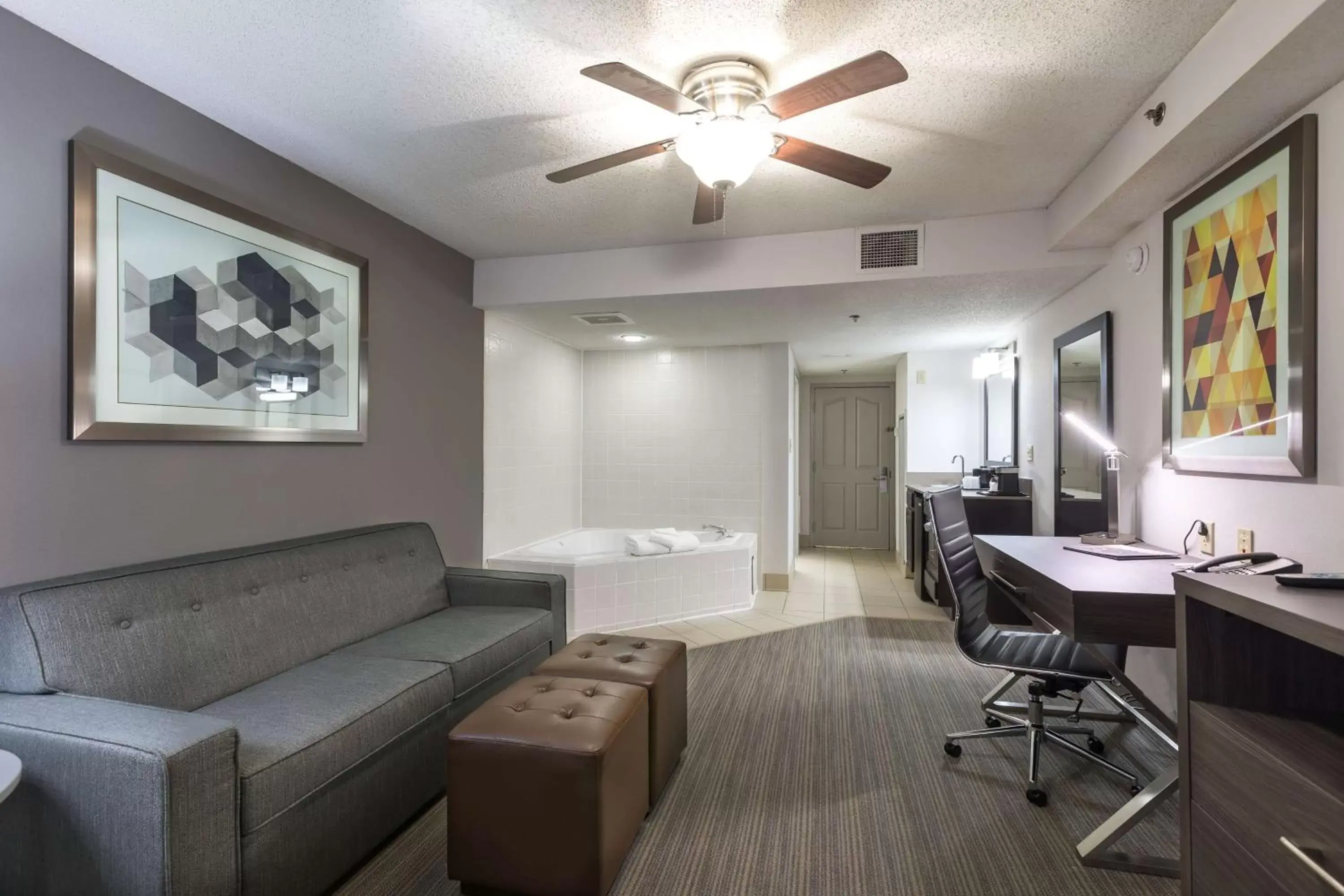 Photo of the whole room, Seating Area in Country Inn & Suites by Radisson, Lake Norman Huntersville, NC