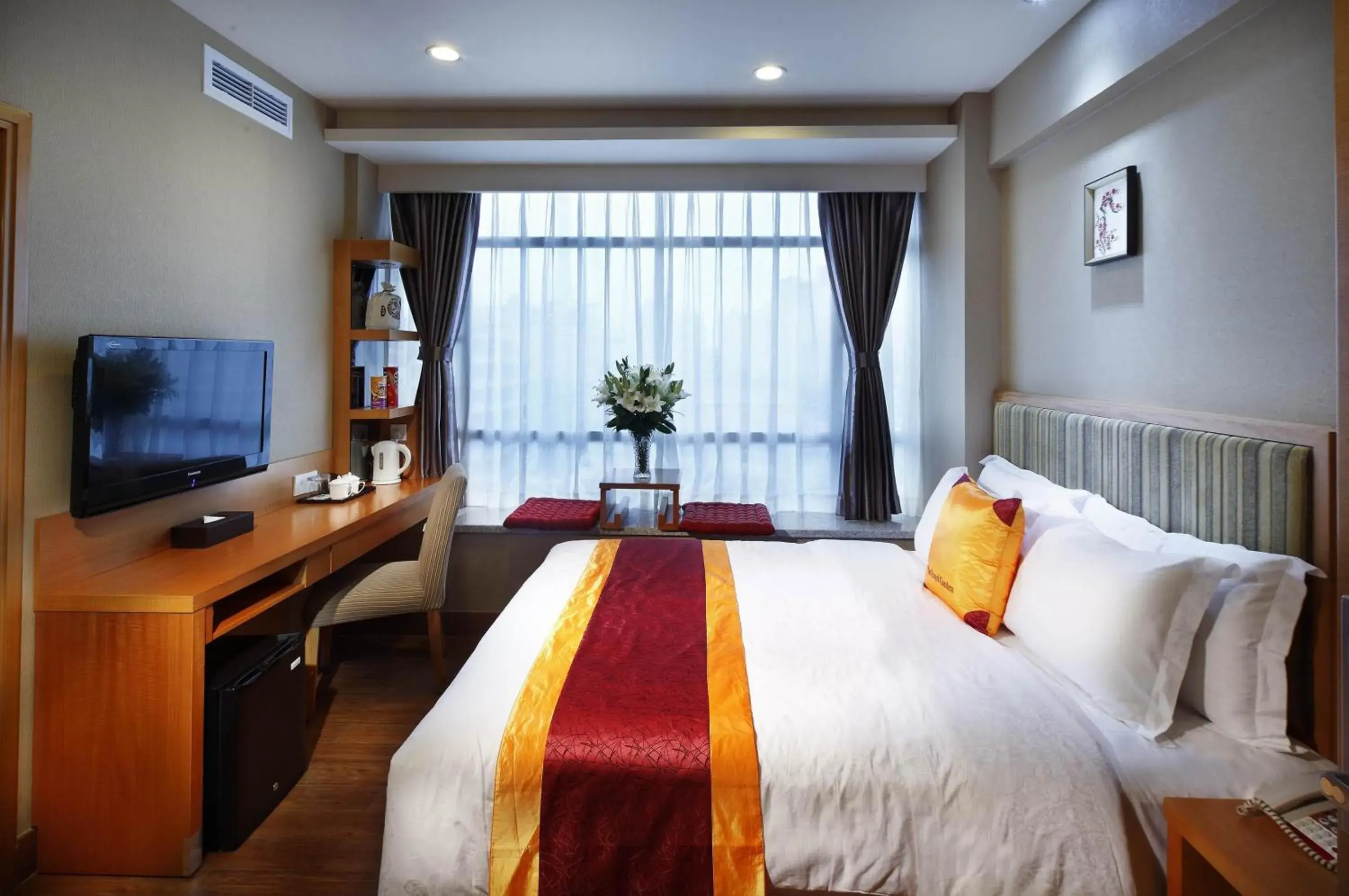 Photo of the whole room in Guangzhou The Royal Garden Hotel Photo of the whole room in Guangzhou The Royal Garden Hotel