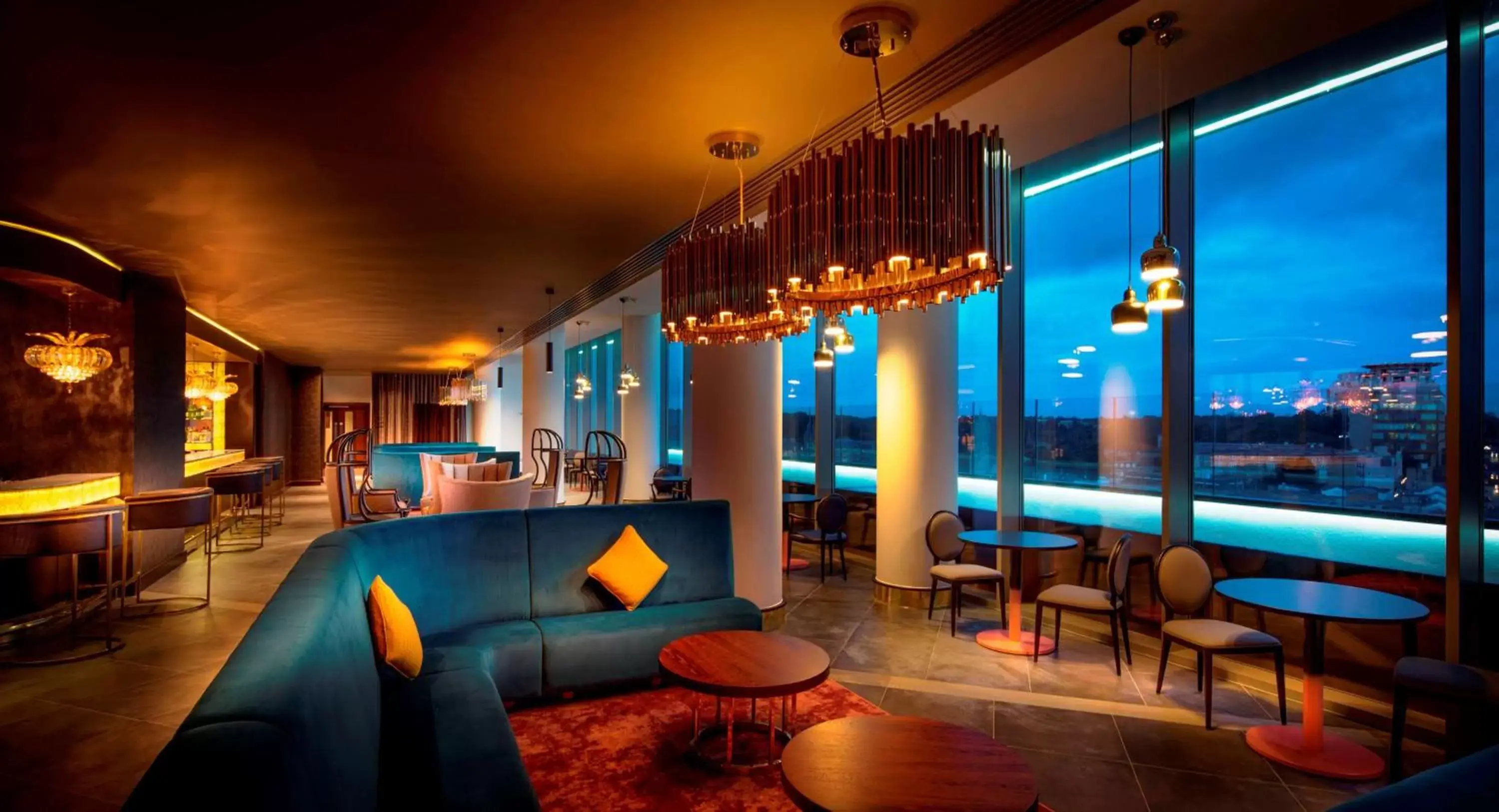 Lounge or bar, Lounge/Bar in Hilton Bournemouth