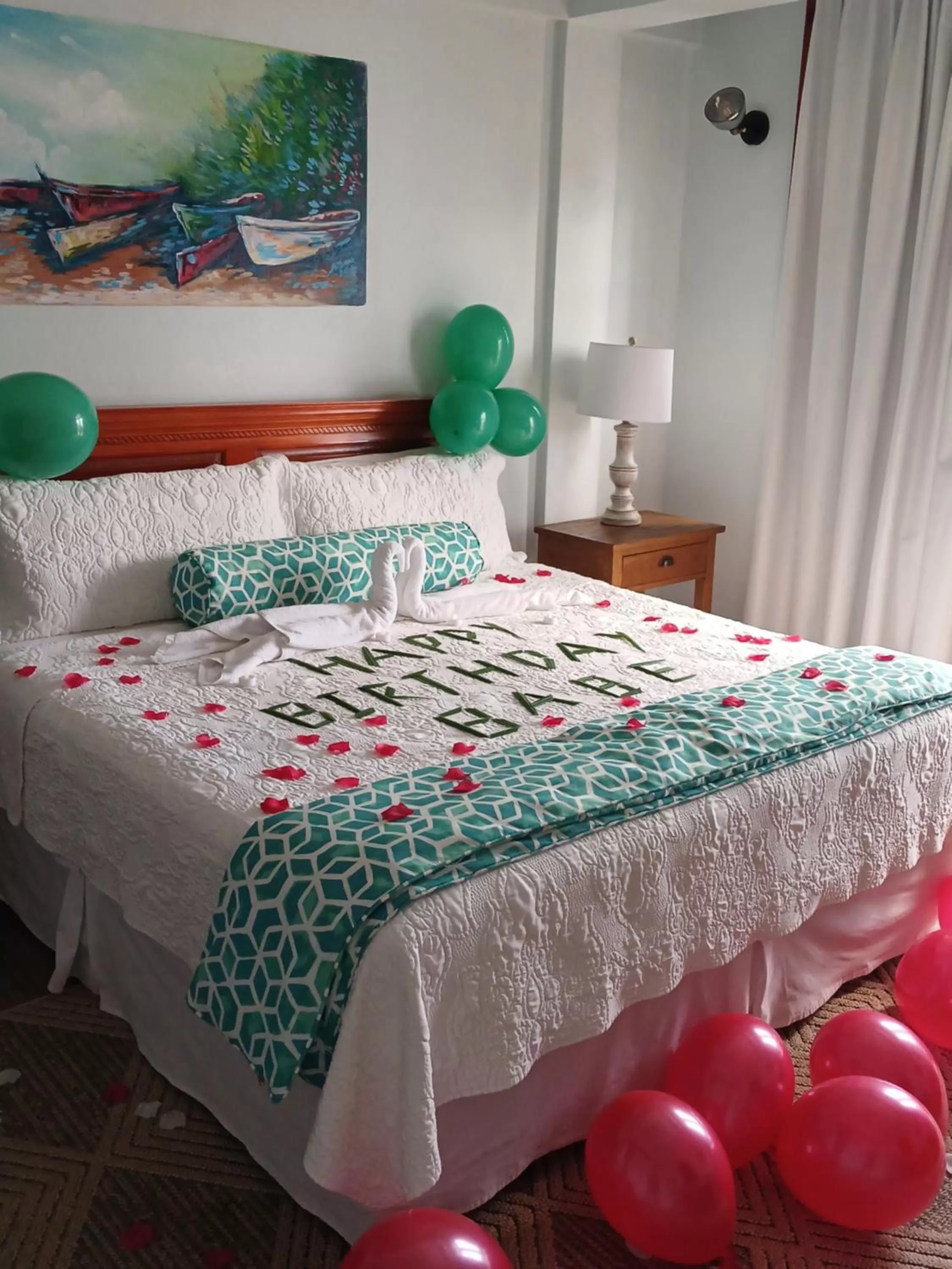 Decorative detail, Bed in Samfi Gardens