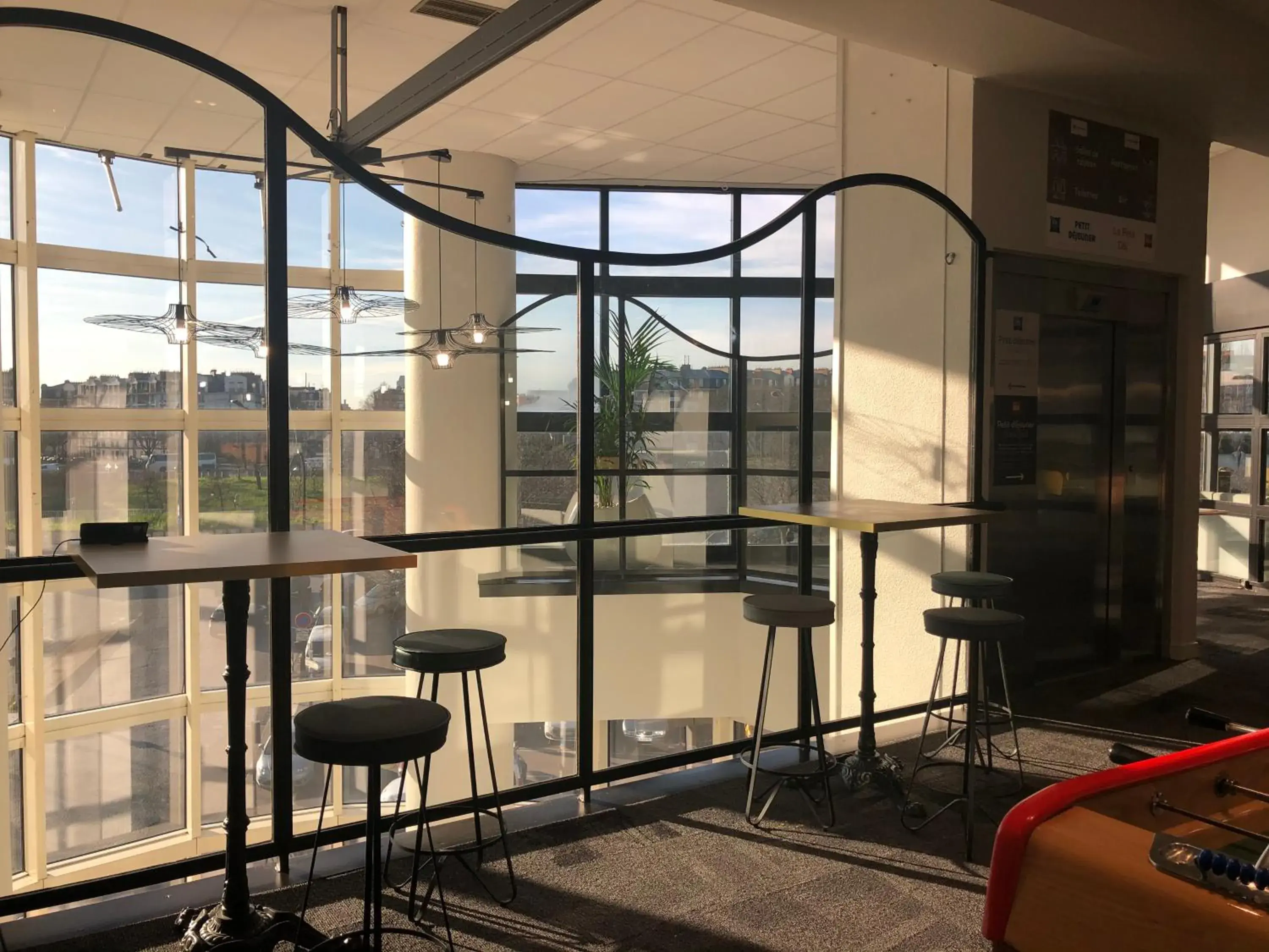 Lobby or reception in ibis budget Paris Porte de Montreuil Lobby or reception in ibis budget Paris Porte de Montreuil