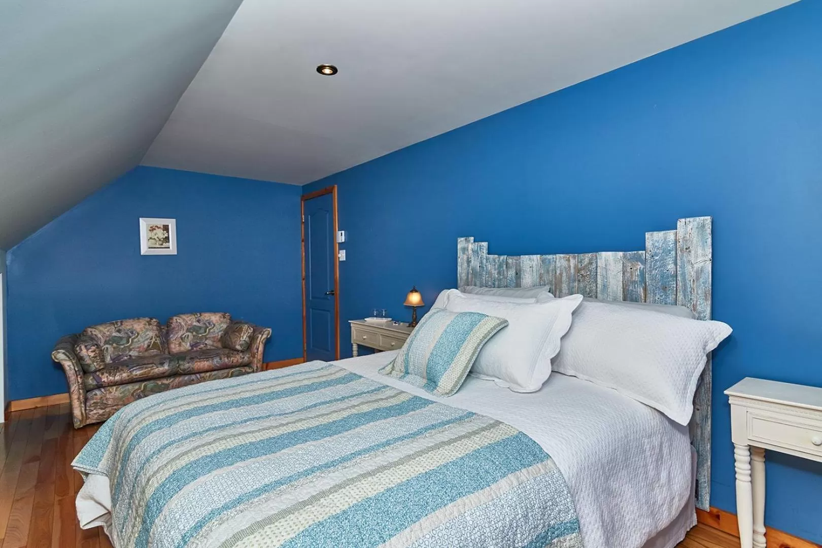 Bed in Auberge de la Tour et Spa