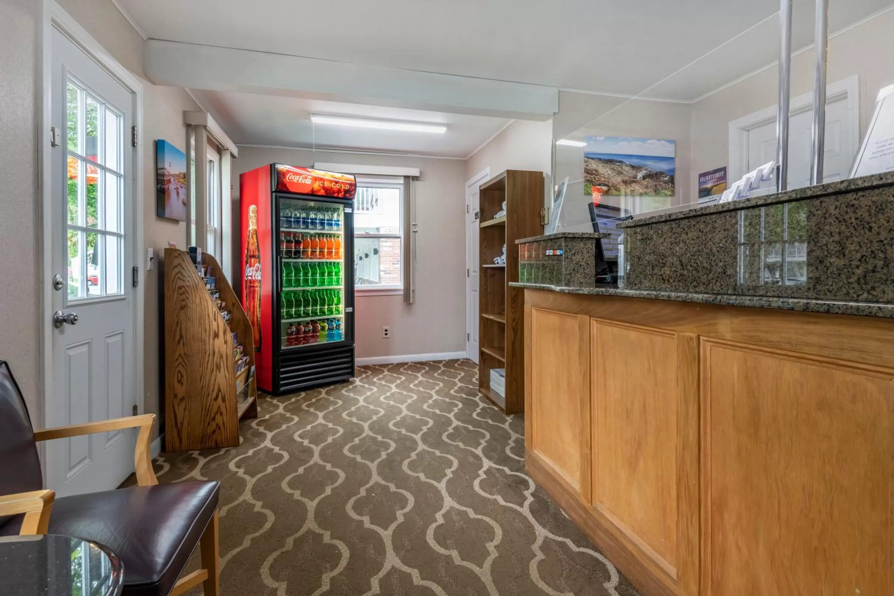 Lobby or reception in Anchor Inn and Cottages Wells-Ogunquit