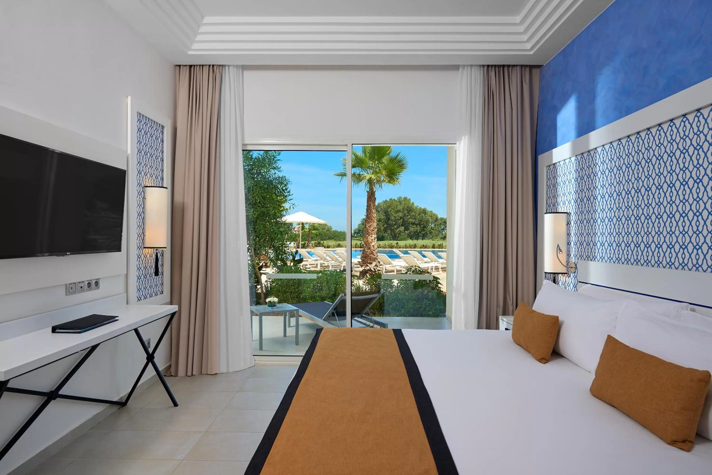 Bedroom, Bed in Radisson Blu Resort, Saidia Garden