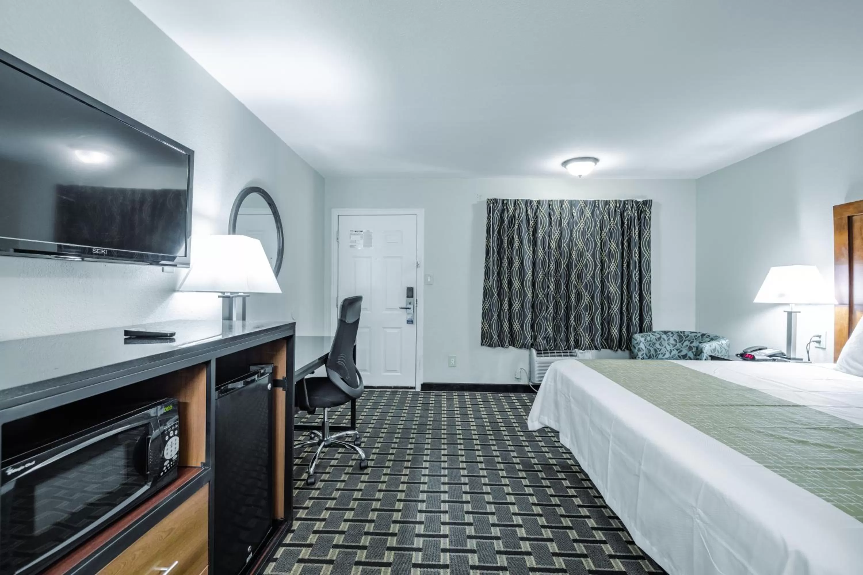 TV and multimedia, Bed in Travelodge by Wyndham Jackson I-40 Exit 82